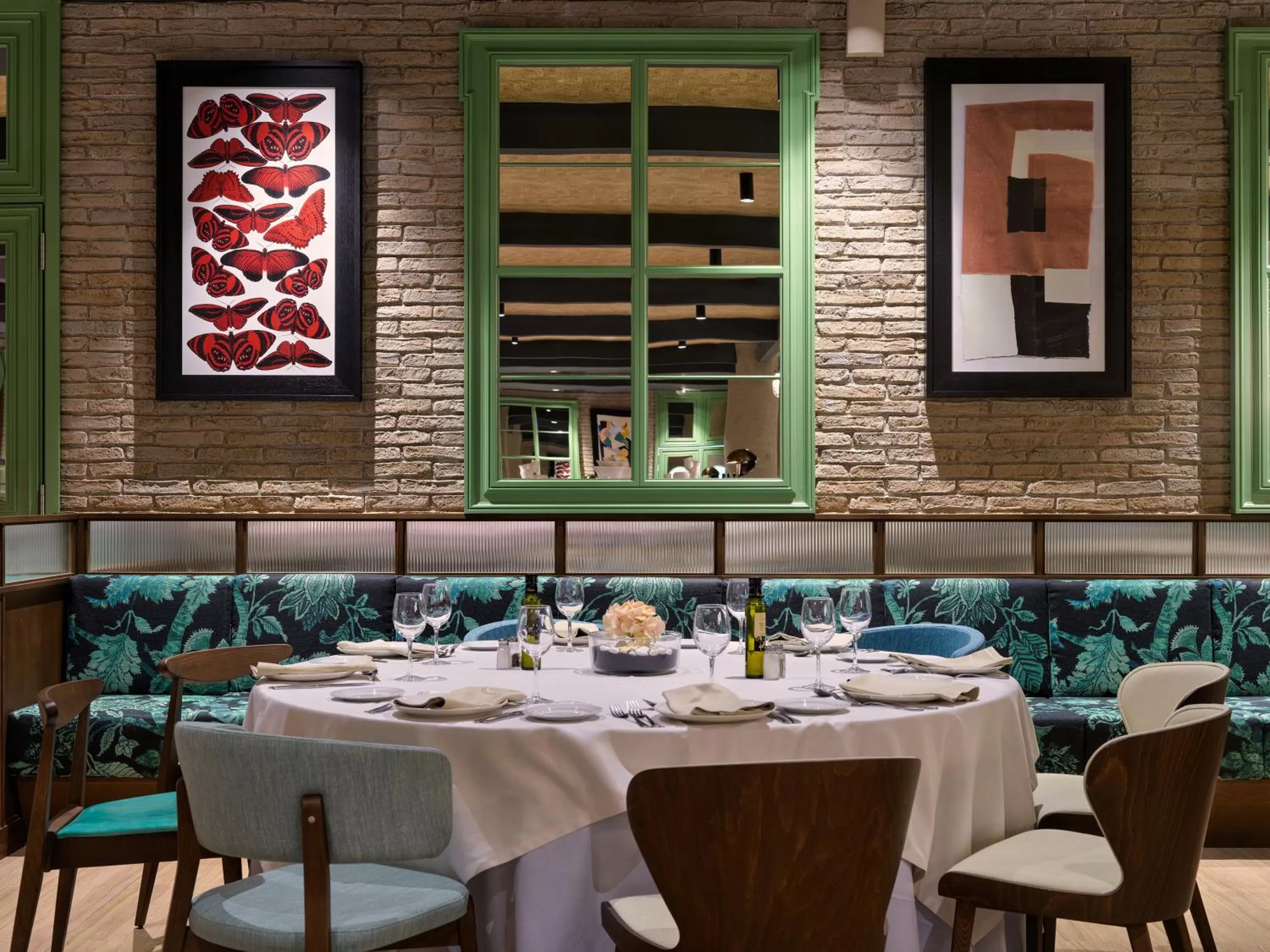 Restaurant/places to eat in H10 Marina Barcelona