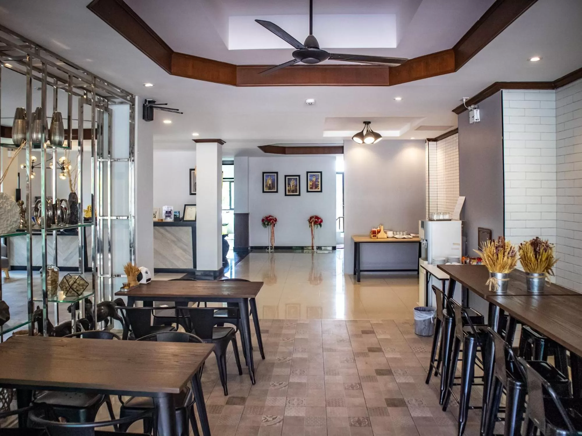 Restaurant/places to eat in The Moon Night Ao Nang Hotel