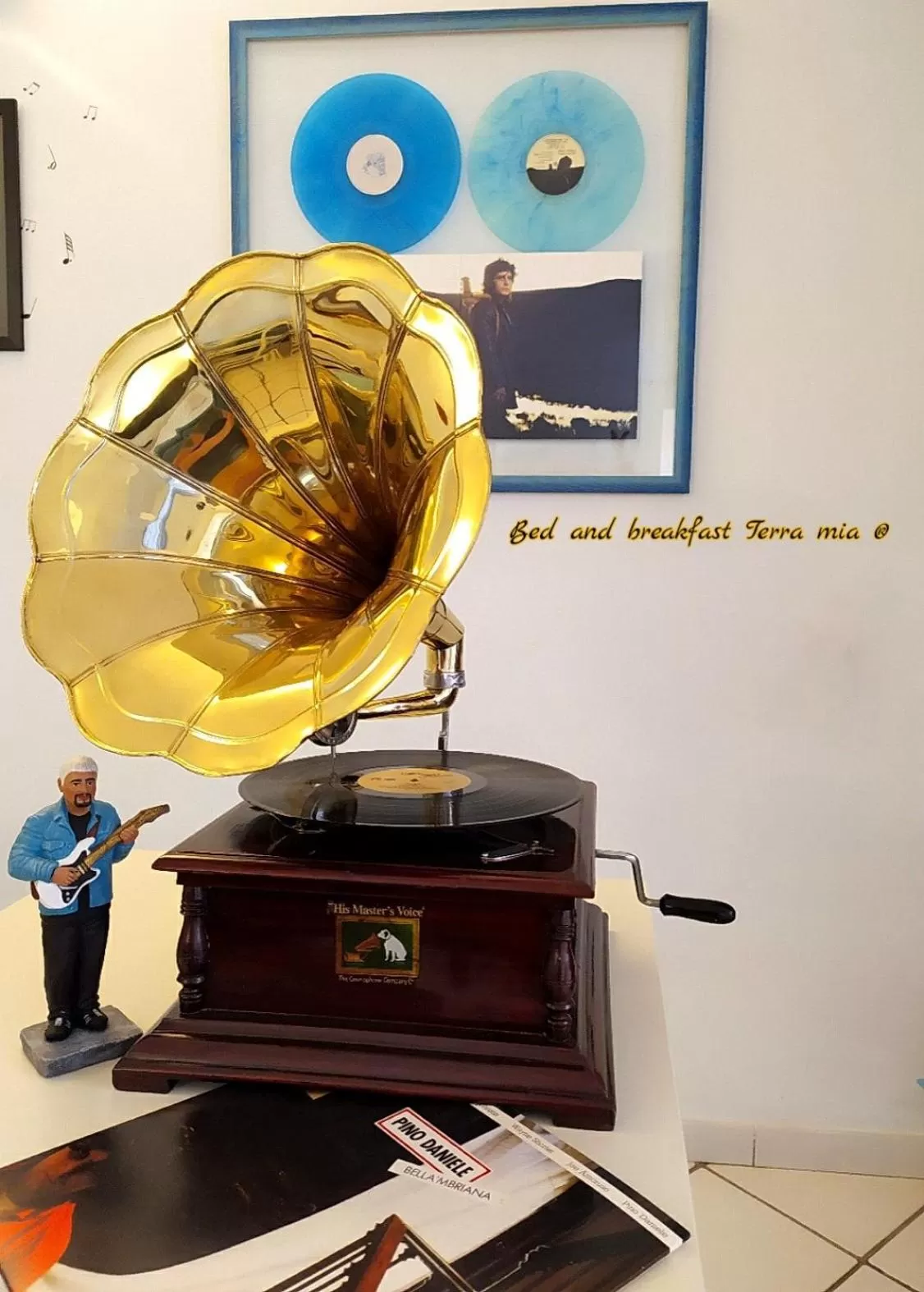 Decorative detail in B&B Terra Mia Napoli