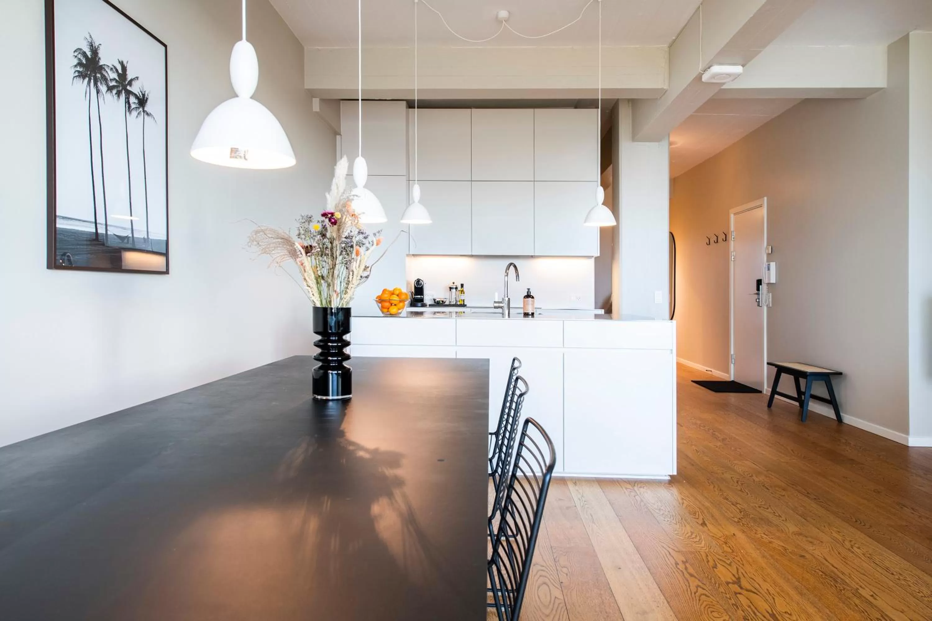 Kitchen or kitchenette, Kitchen/Kitchenette in By The Pier apartments - Into This Place