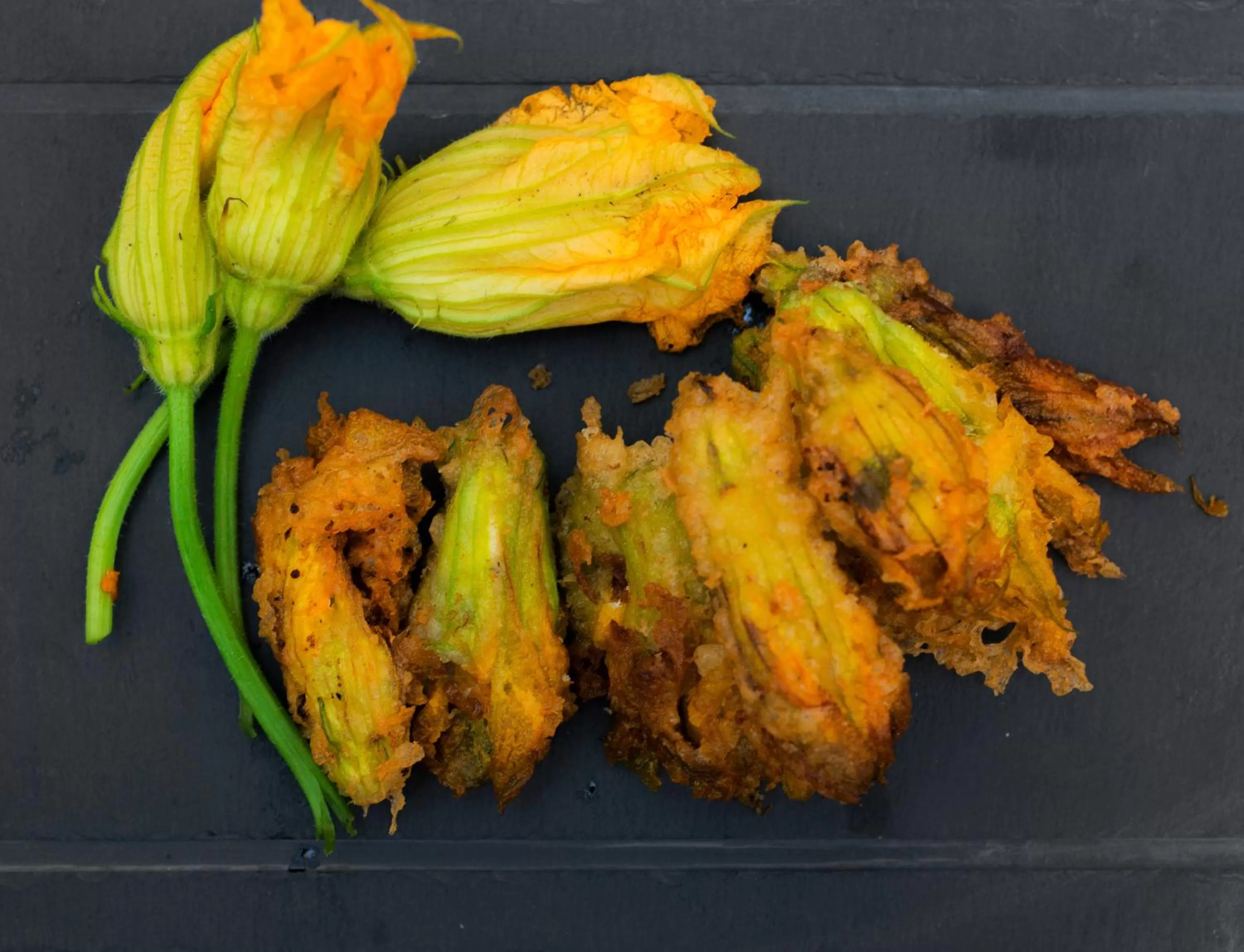 Food and drinks in Hotel Kalehan