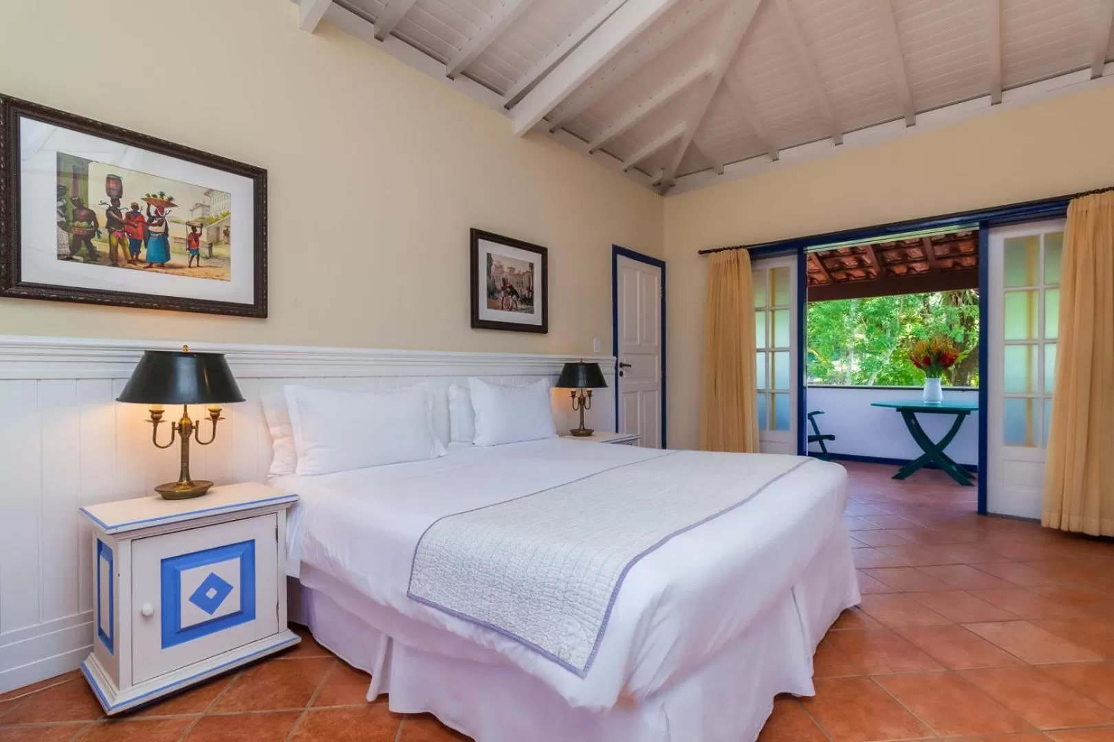 Bed in Pousada Corsario Paraty