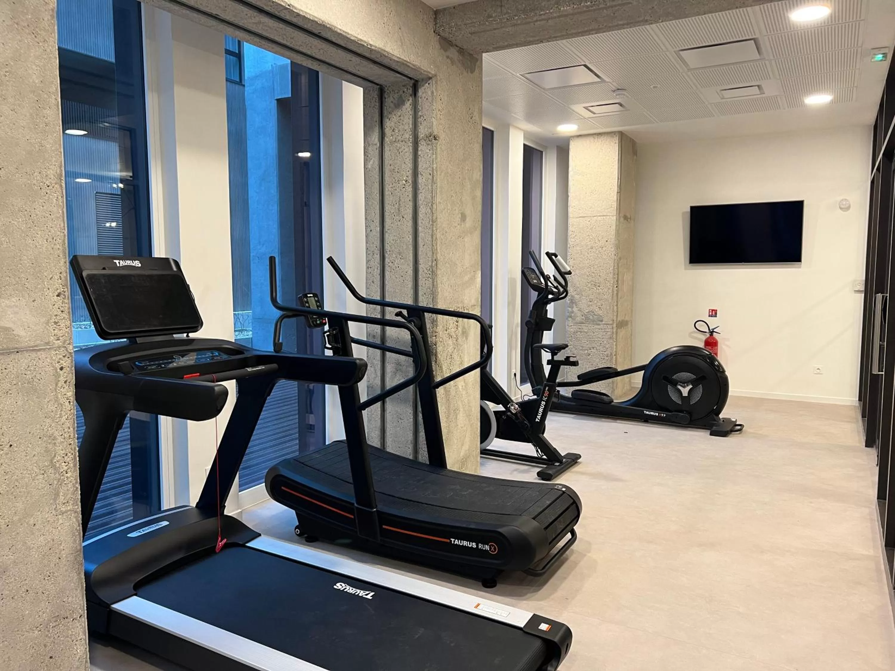 Fitness centre/facilities in The Originals Résidence Le Monde Paris Ivry Confluence