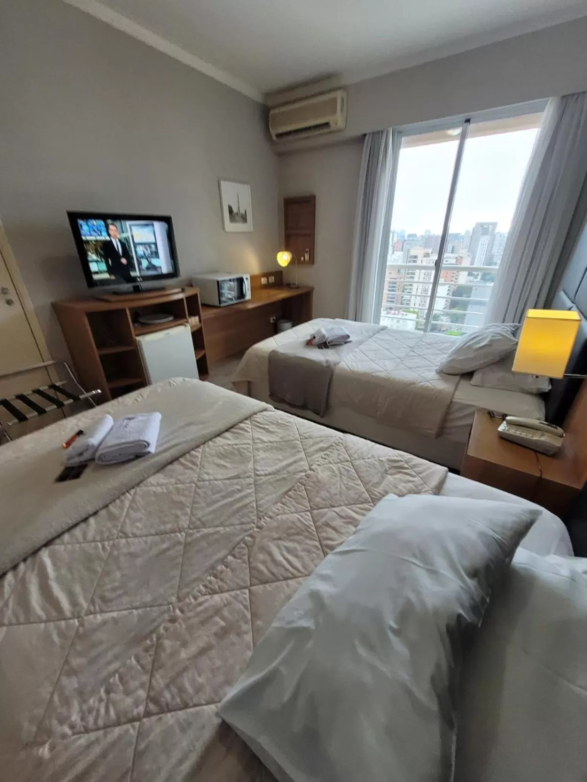 Photo of the whole room in Studio Comfort Ibirapuera