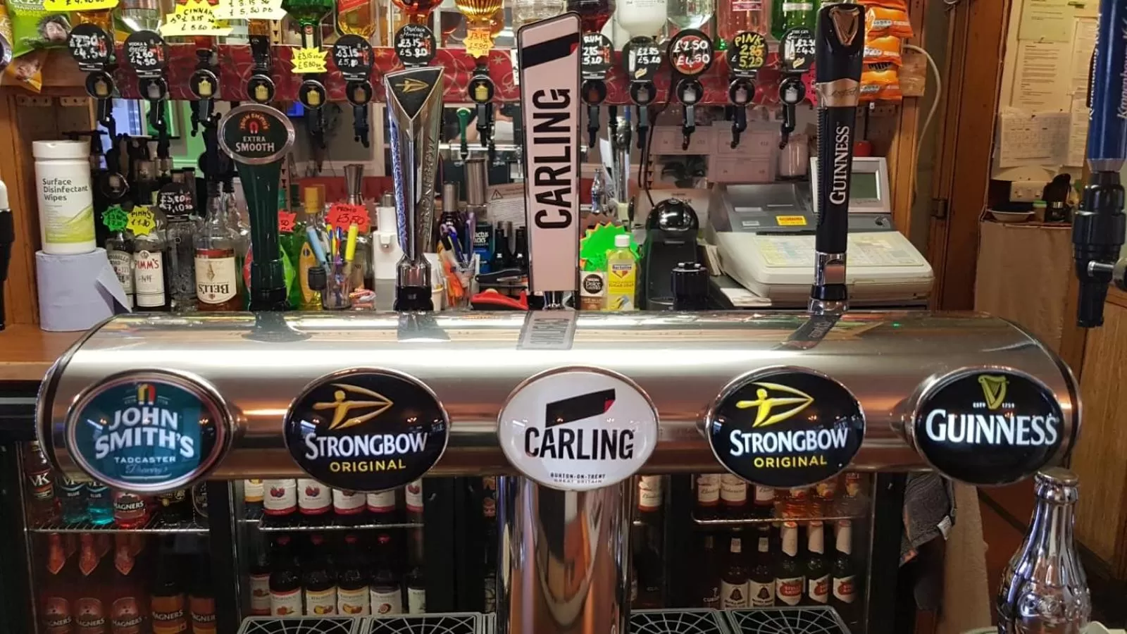 Alcoholic drinks in Hour Glass Hotel