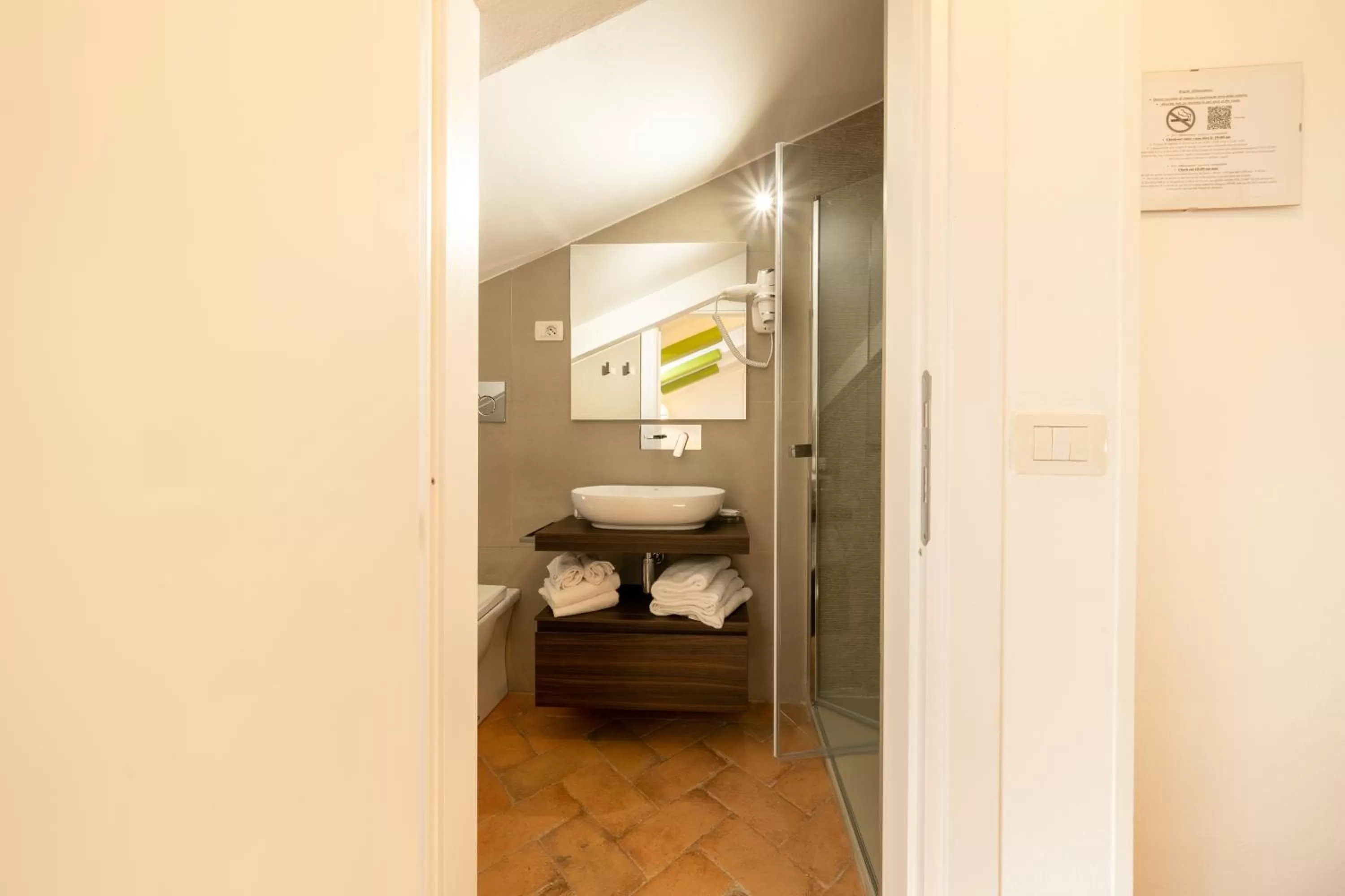 Bathroom in Affittacamere Valentina