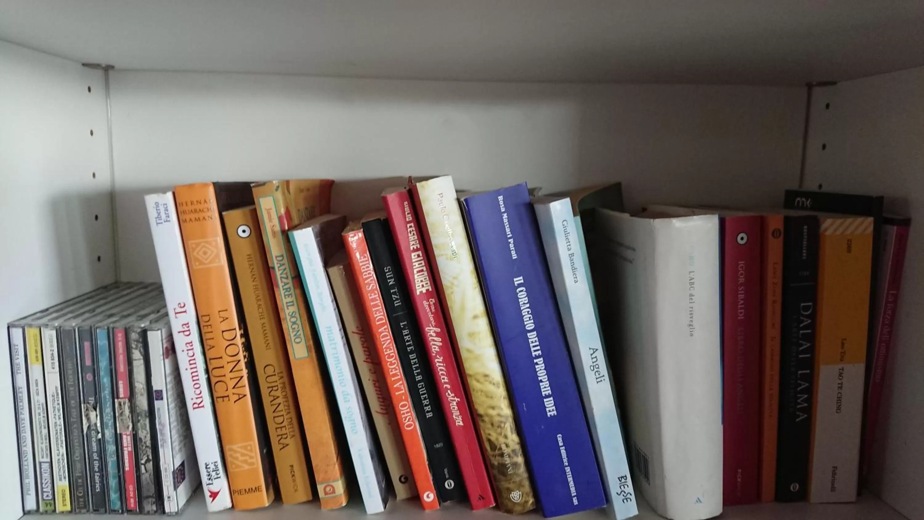 Library in B&B IL Loto BIKE FRIENDLY