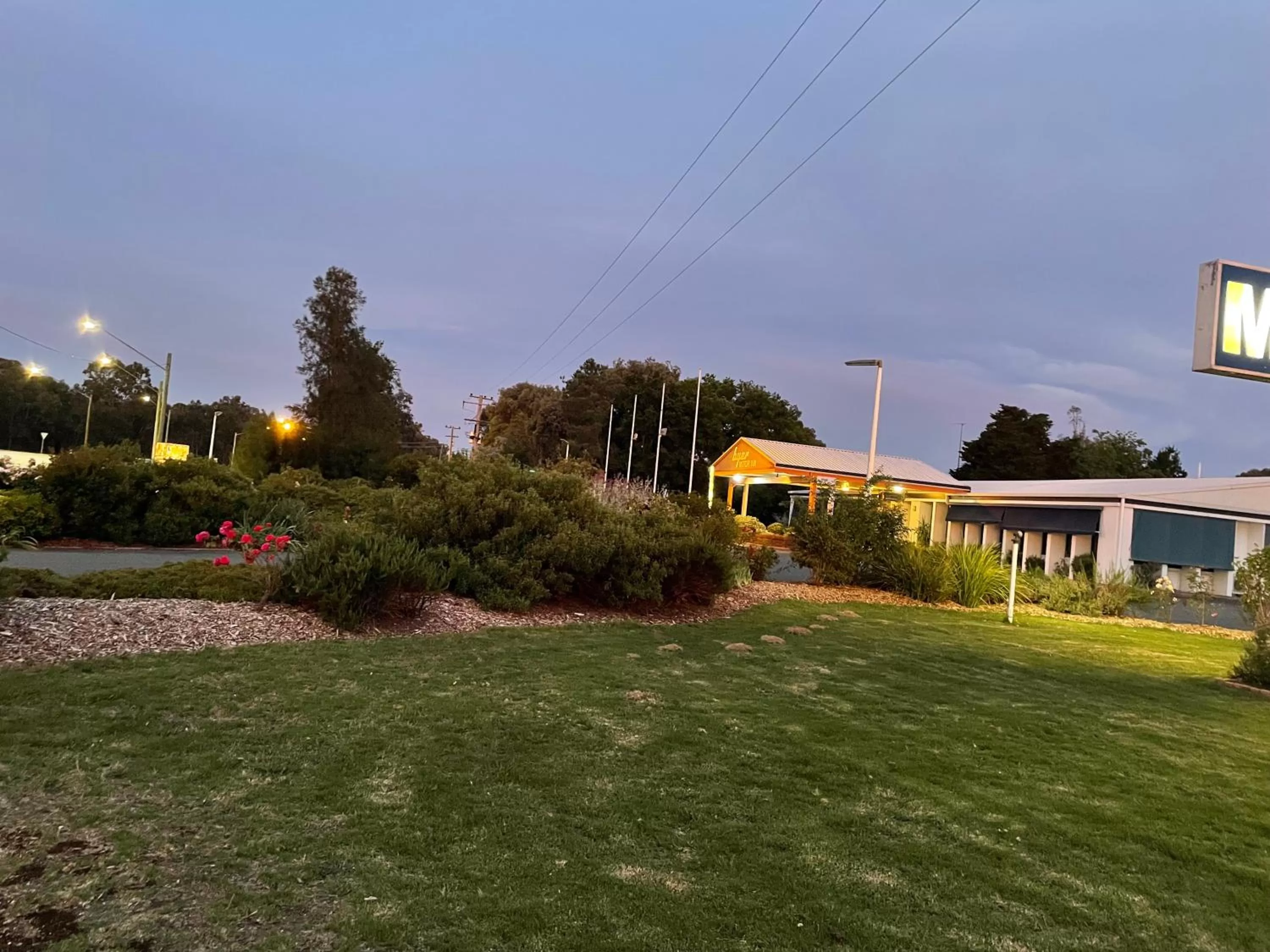 Byer Fountain Motor Inn