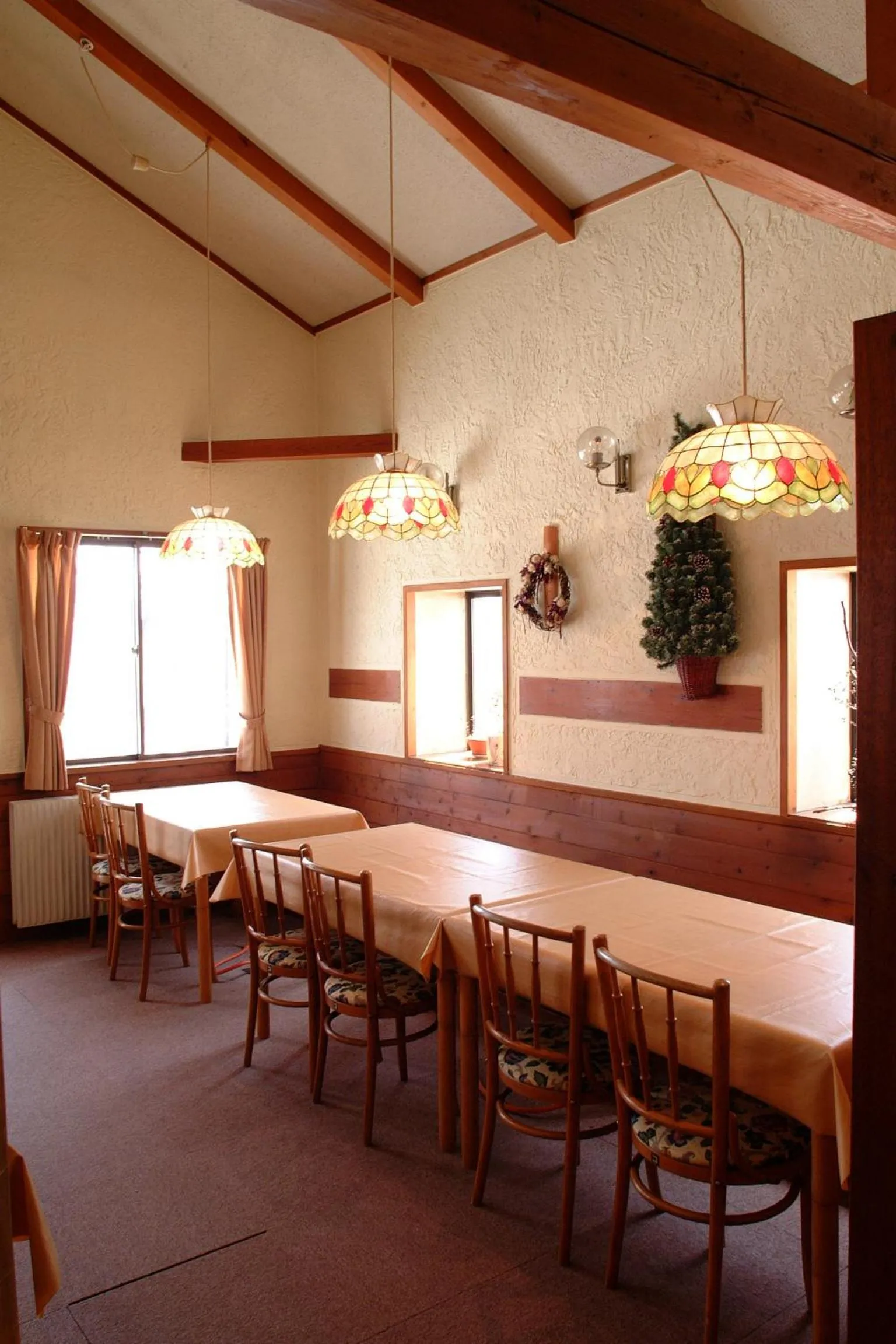 Restaurant/places to eat in Madarao Elm Pension