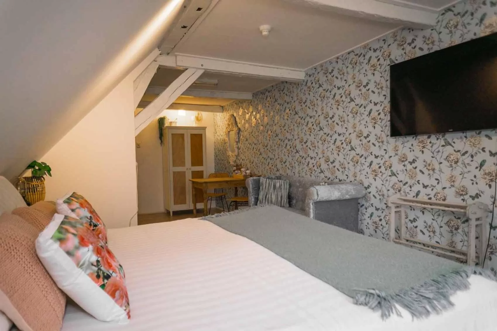 Bed in Herberg de Lingehoeve