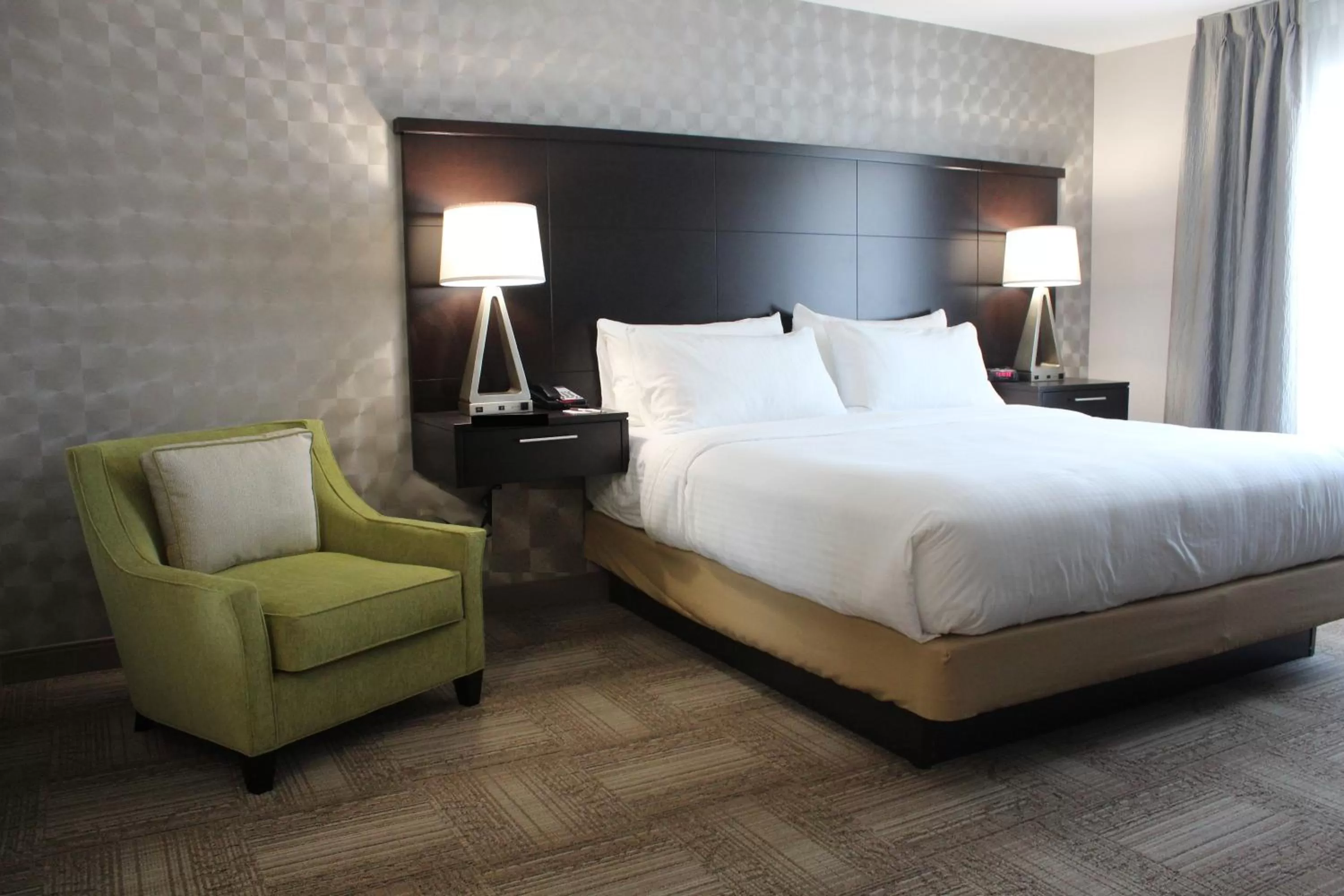Photo of the whole room, Bed in Staybridge Suites Miamisburg by IHG