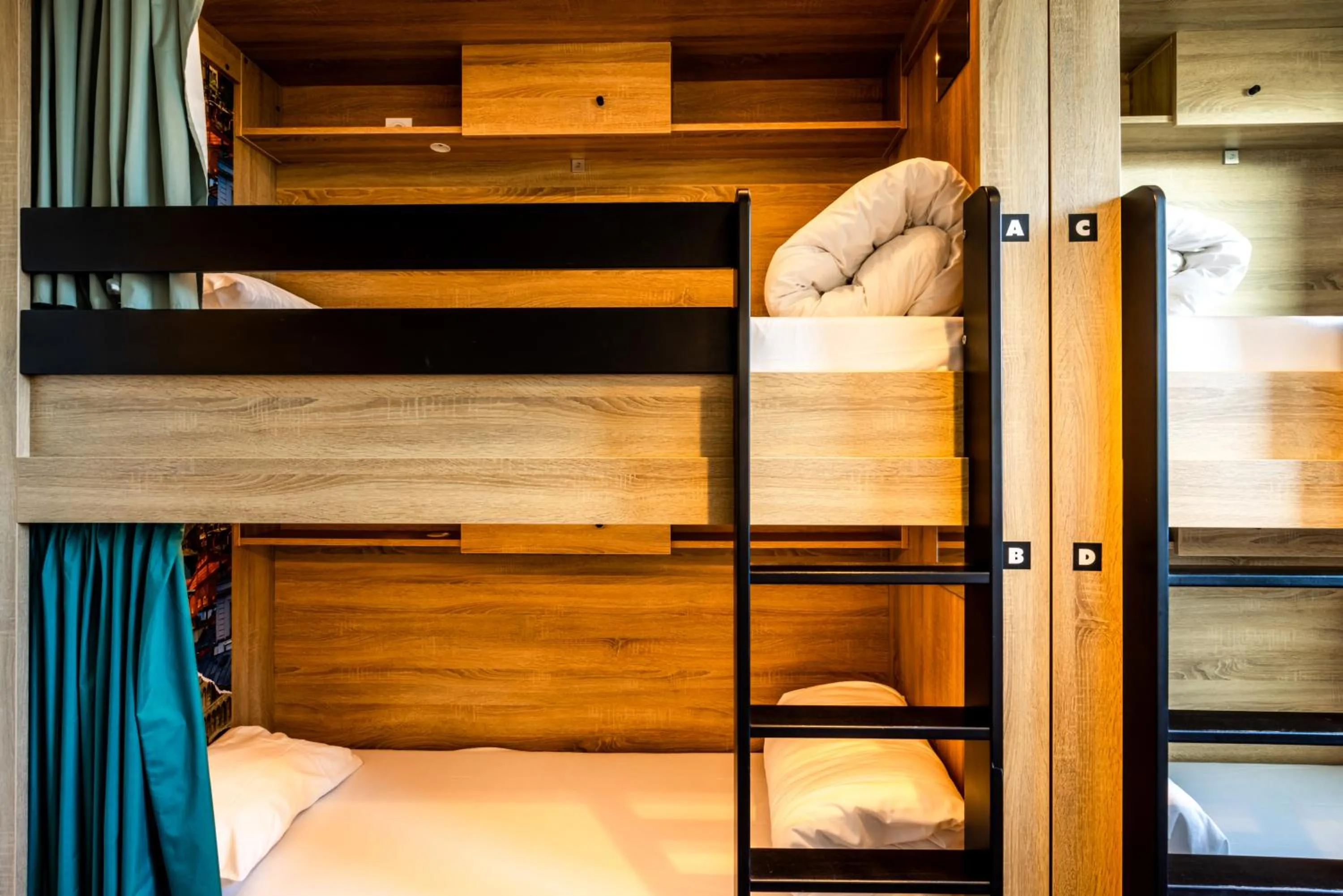 bunk bed, Bed in The People - Paris Marais