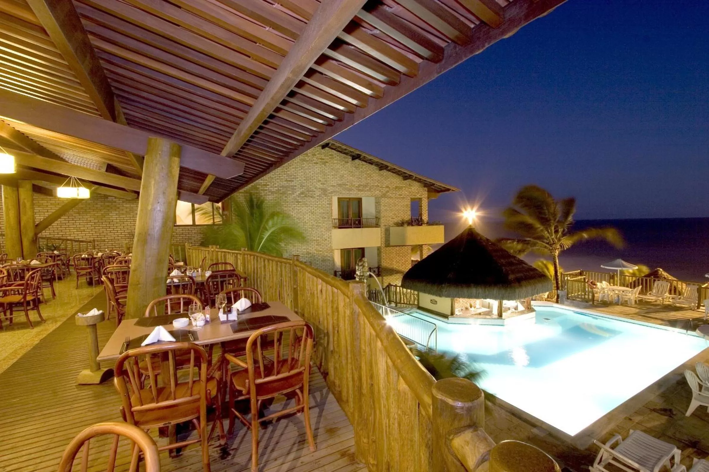 Restaurant/places to eat in Visual Praia Hotel