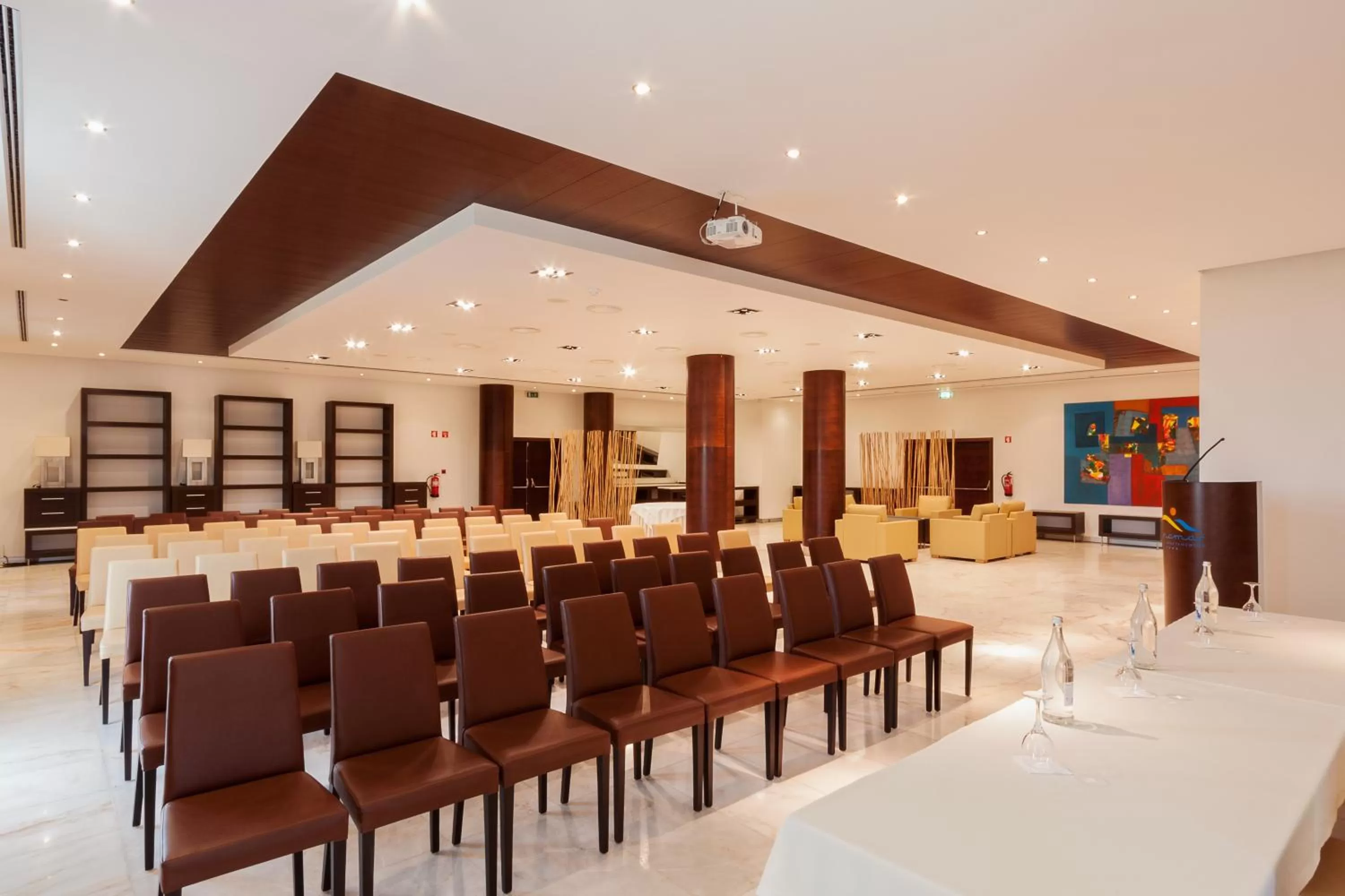 Business facilities in Hotel Apartamento Dunamar