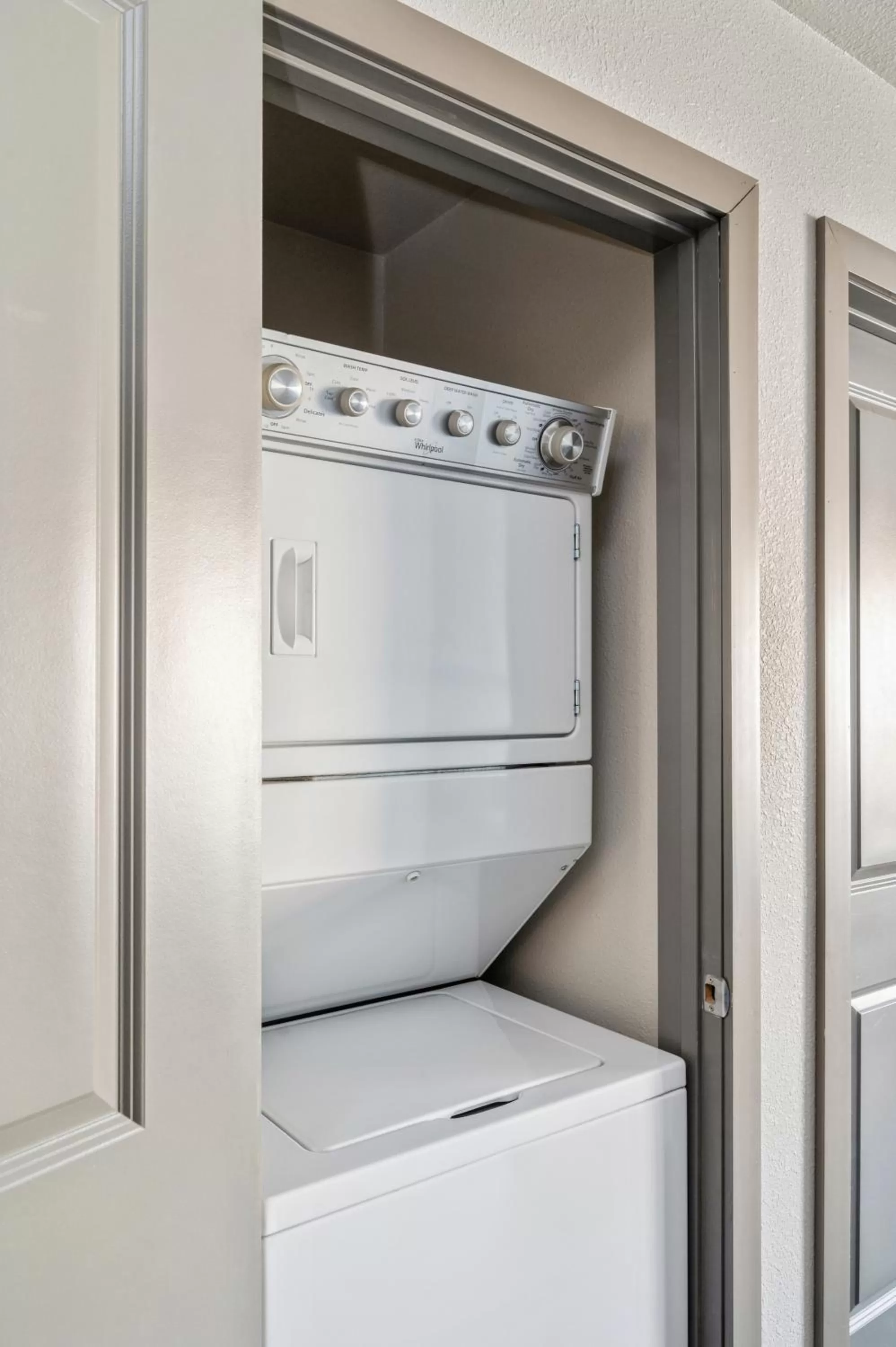 laundry, Bathroom in Kasa University Avenue Minneapolis