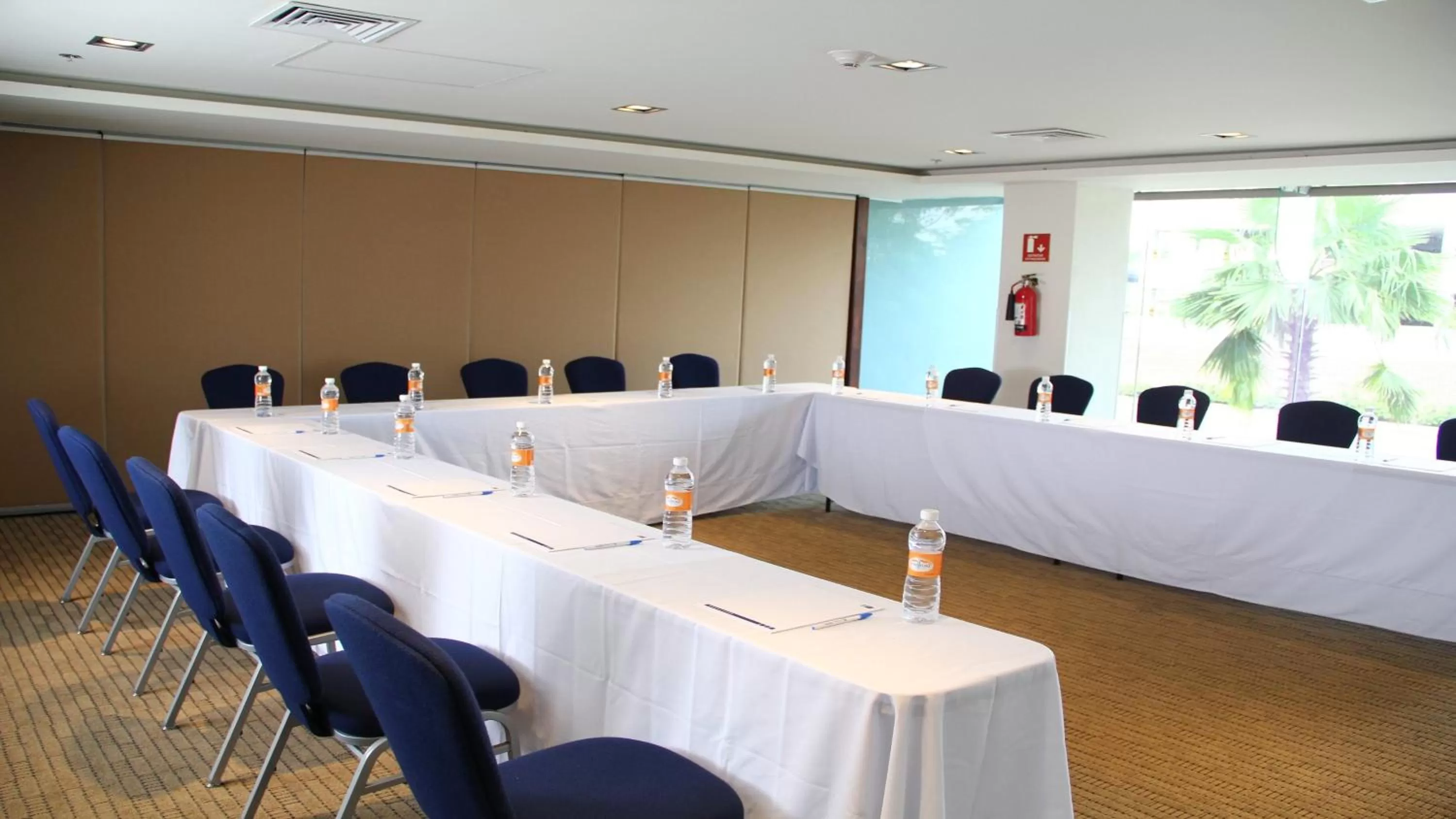 Meeting/conference room in Holiday Inn Express Culiacan by IHG