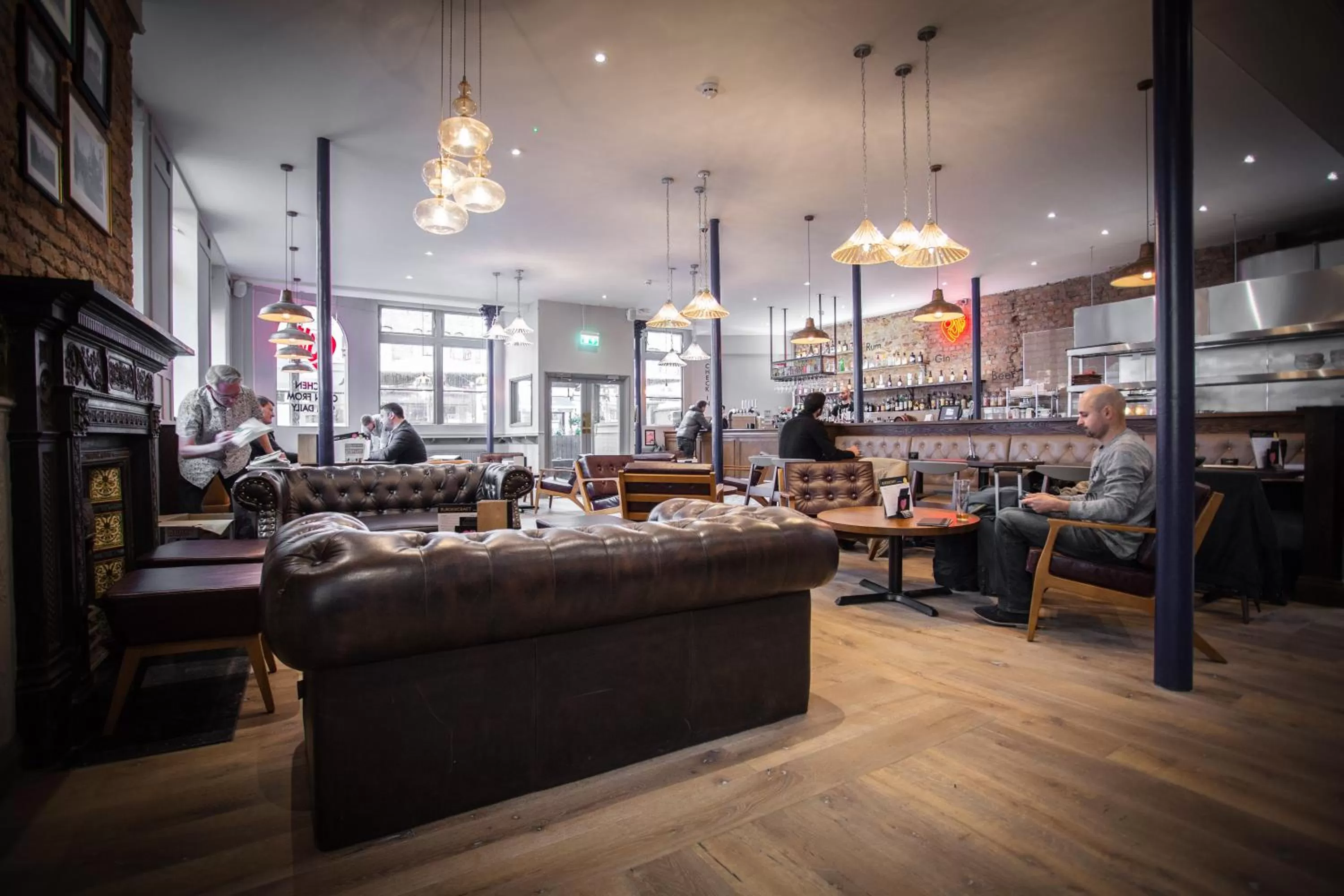 Restaurant/places to eat in PubLove @ The Crown, Battersea