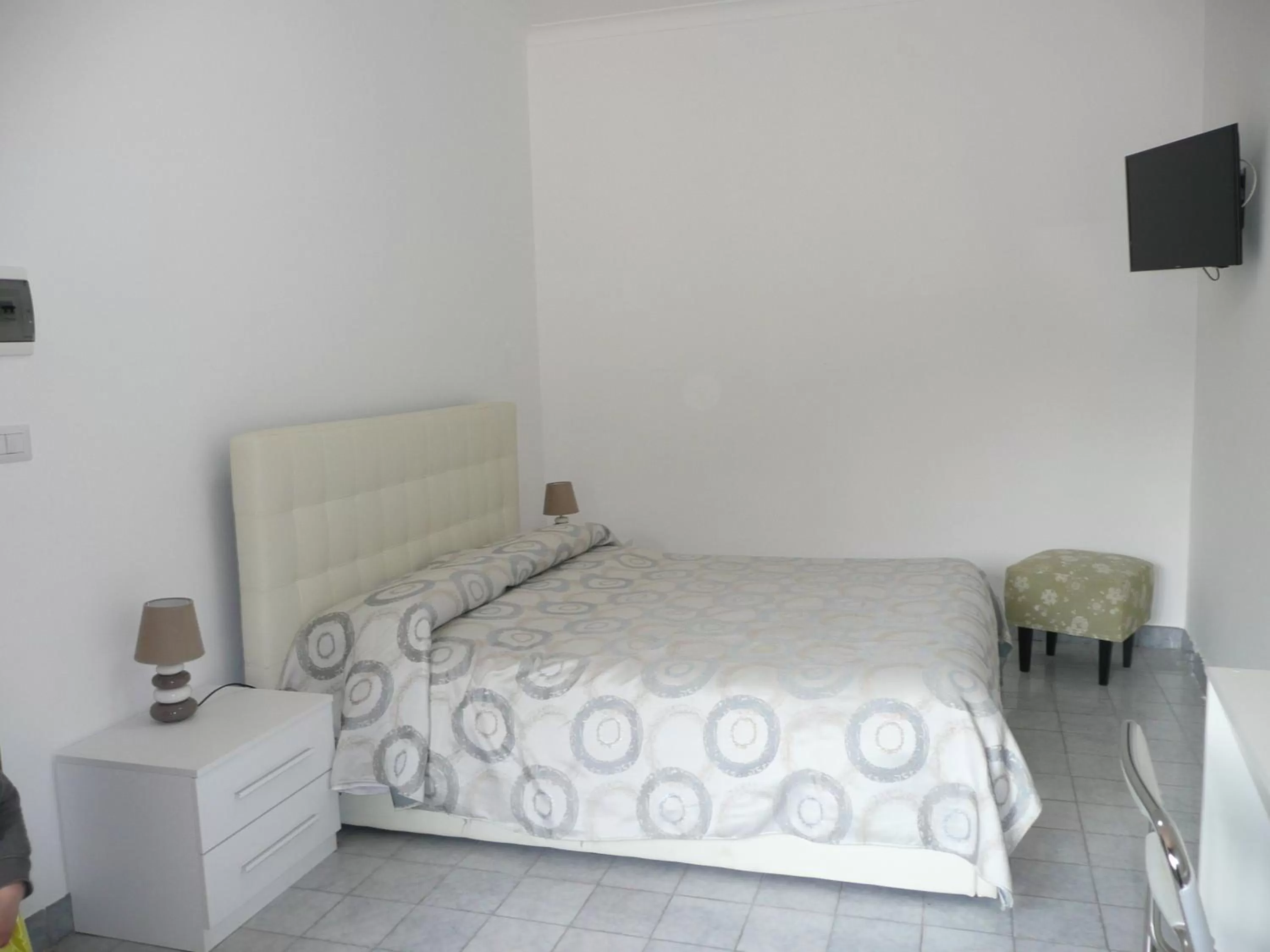 Bedroom, Bed in Garden House