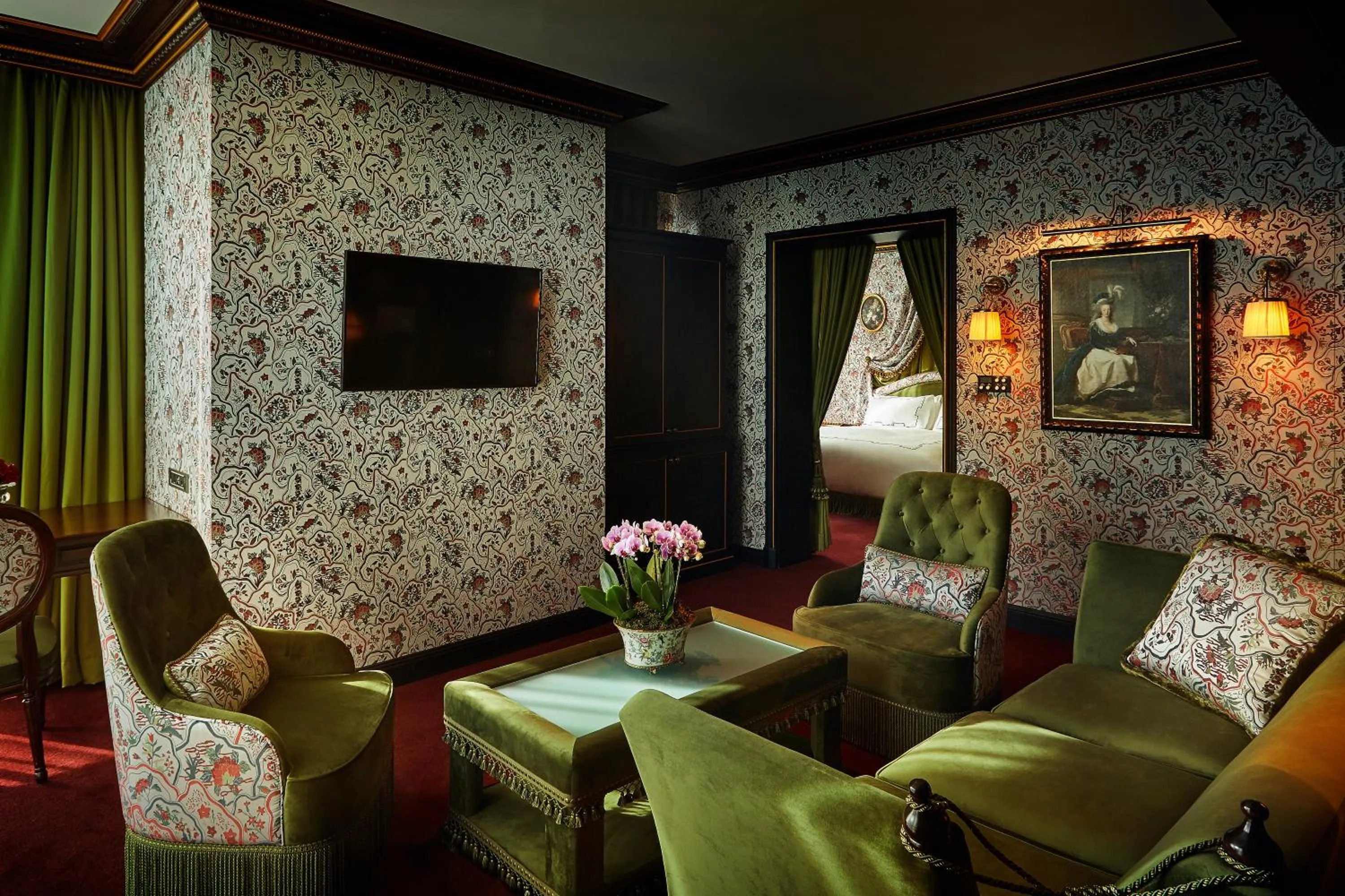 TV and multimedia in L'Escape Hotel