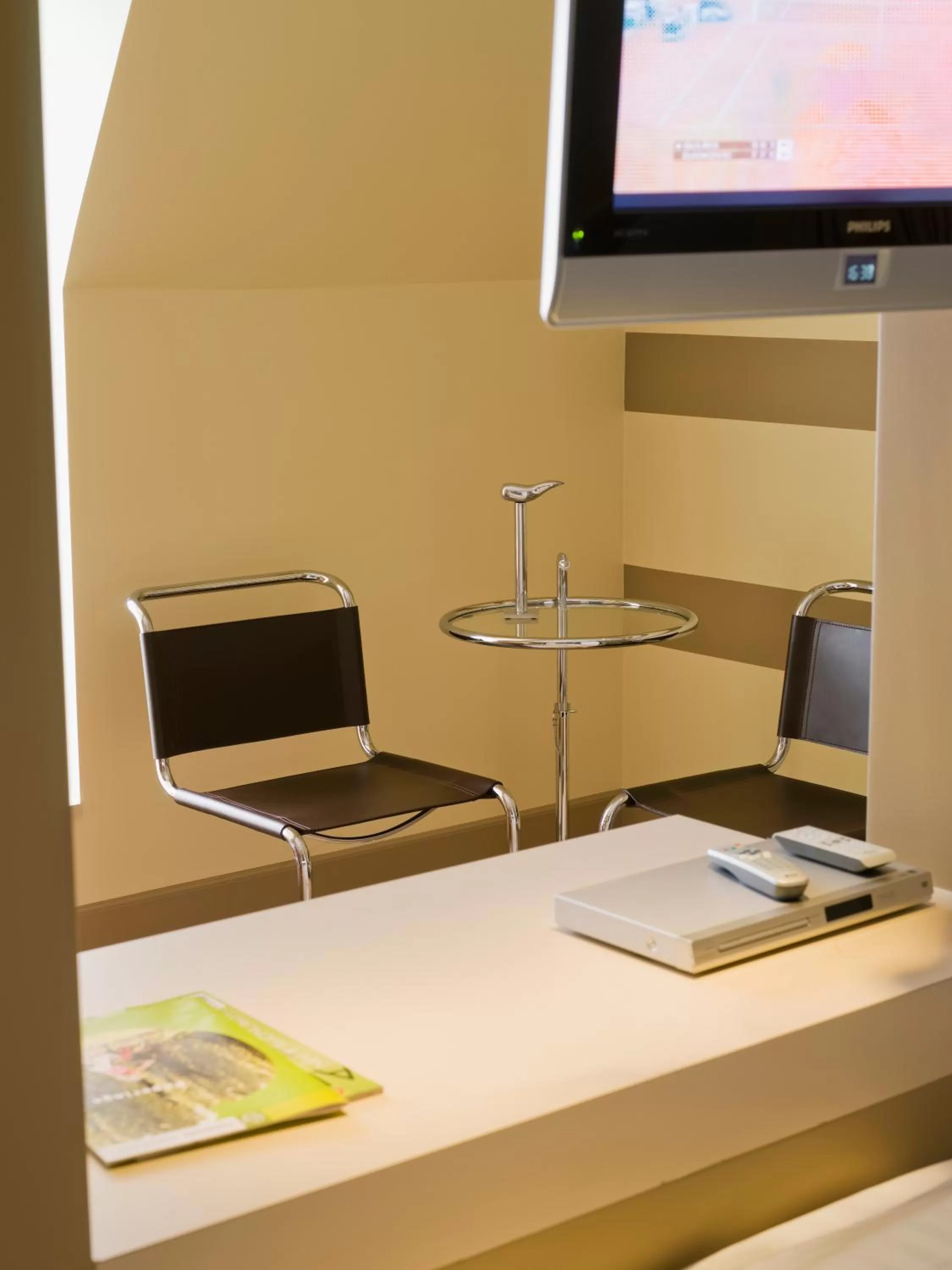 Seating area in Hotel Recour