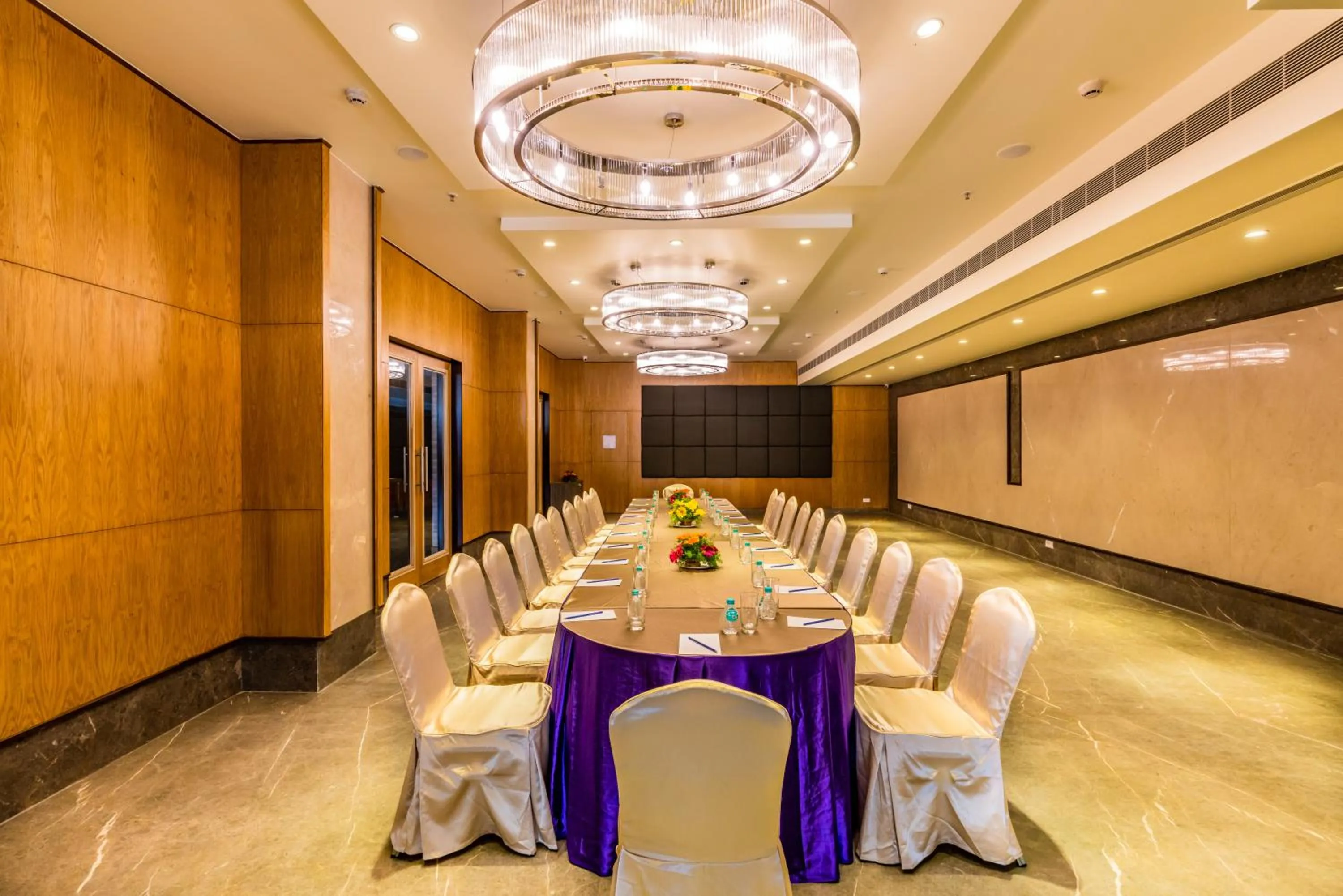 Banquet/Function facilities in Quality Inn Ramachandra