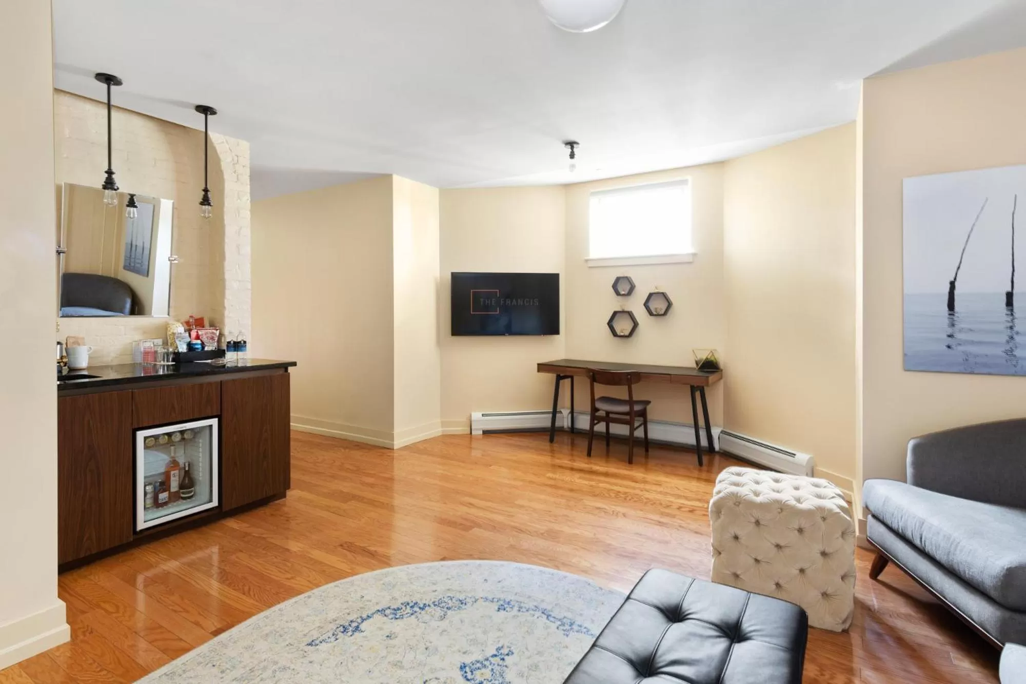 Living room in The Francis Hotel