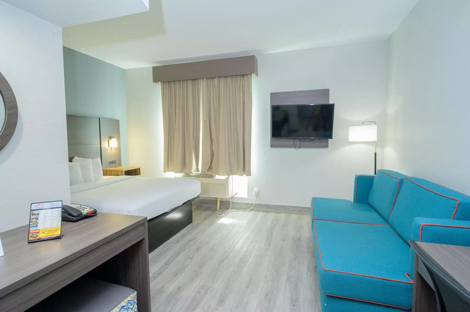 TV and multimedia in Hawthorn Extended Stay by Wyndham Panama City Beach