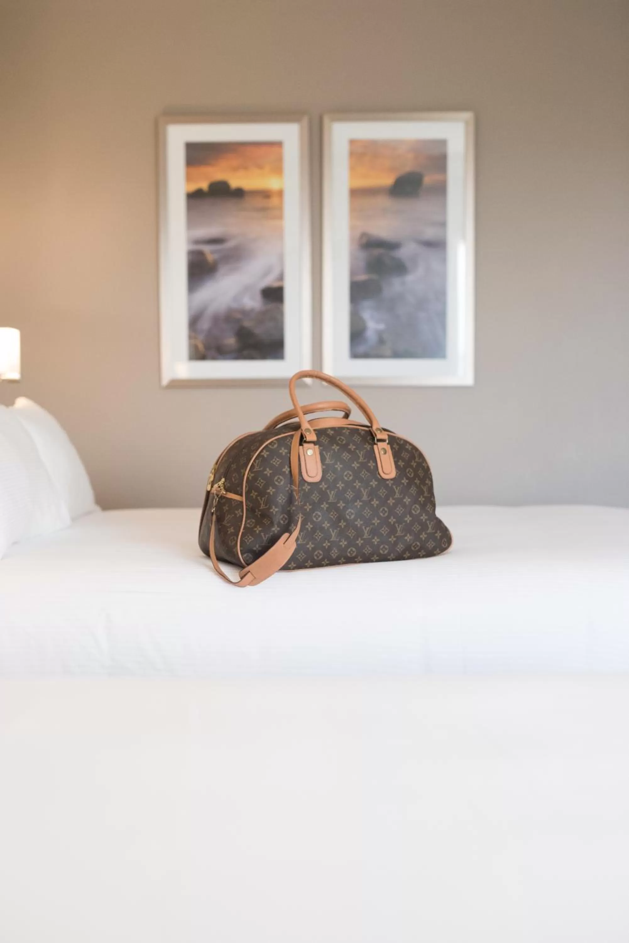 Decorative detail, Bed in Novotel Wollongong Northbeach