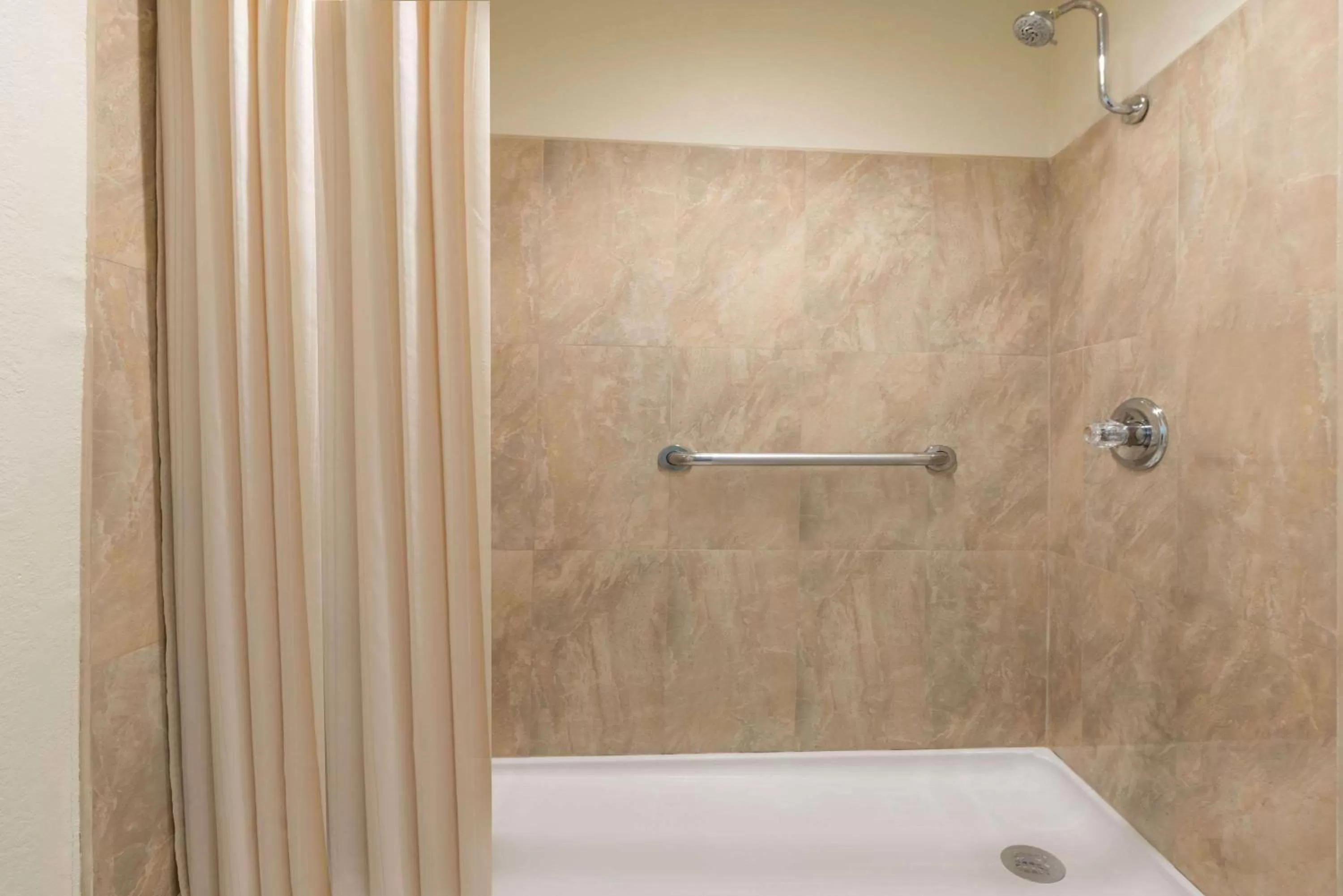 Bathroom in Knights Inn - Slaton