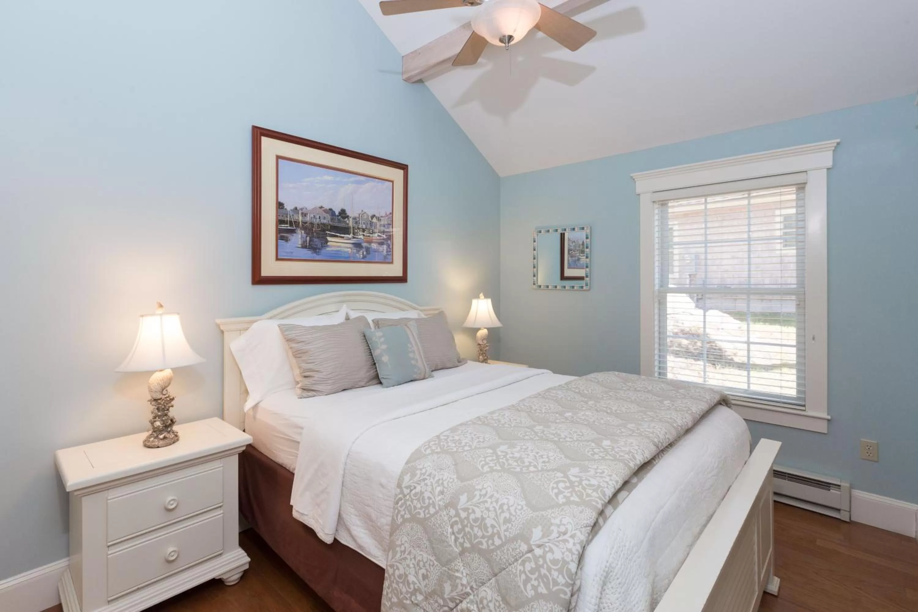 Bedroom, Bed in Sheepscot Harbour Village Resort