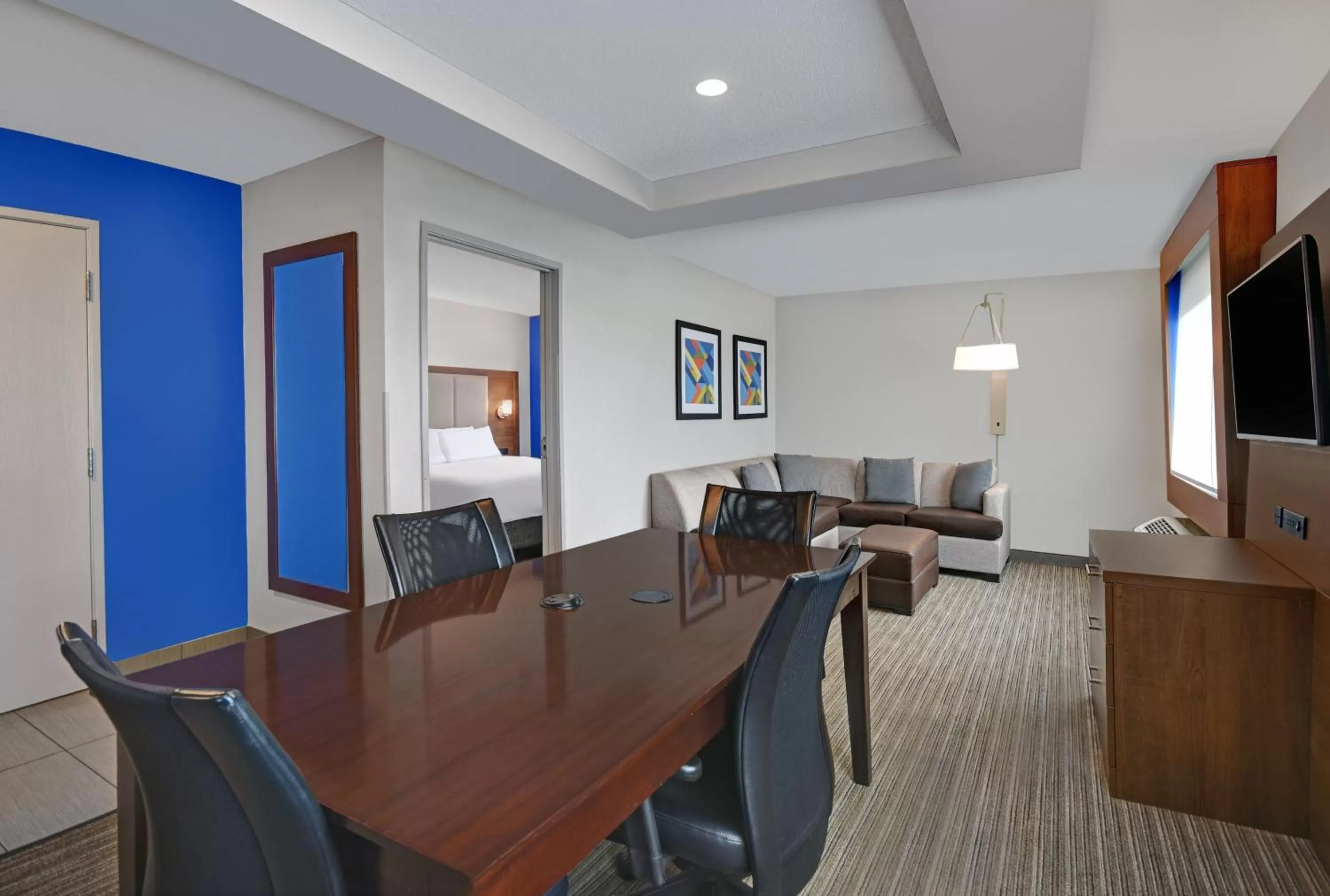 Photo of the whole room in Holiday Inn Express Adrian by IHG