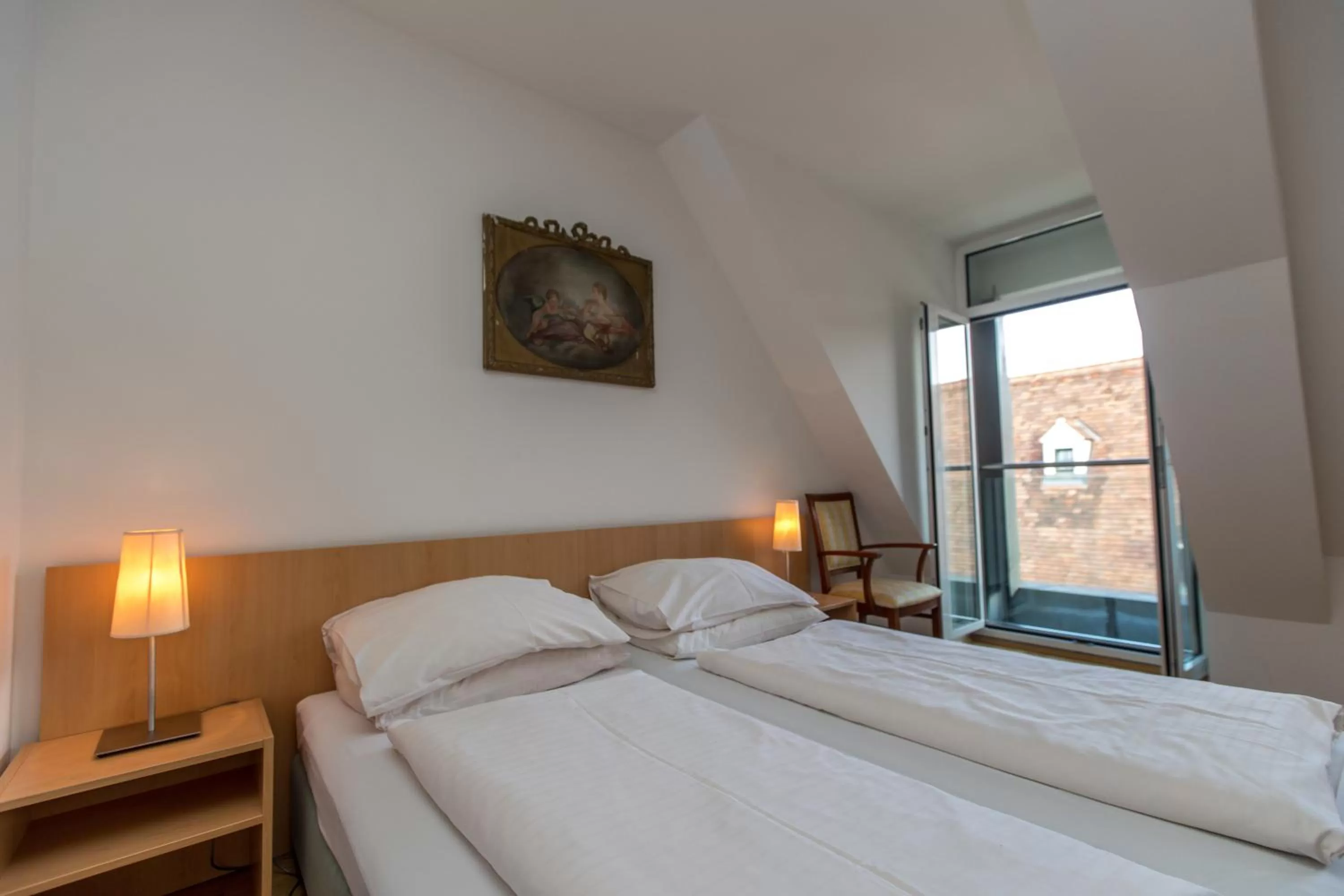 Bed in Gästehaus Deutscher Orden Wien