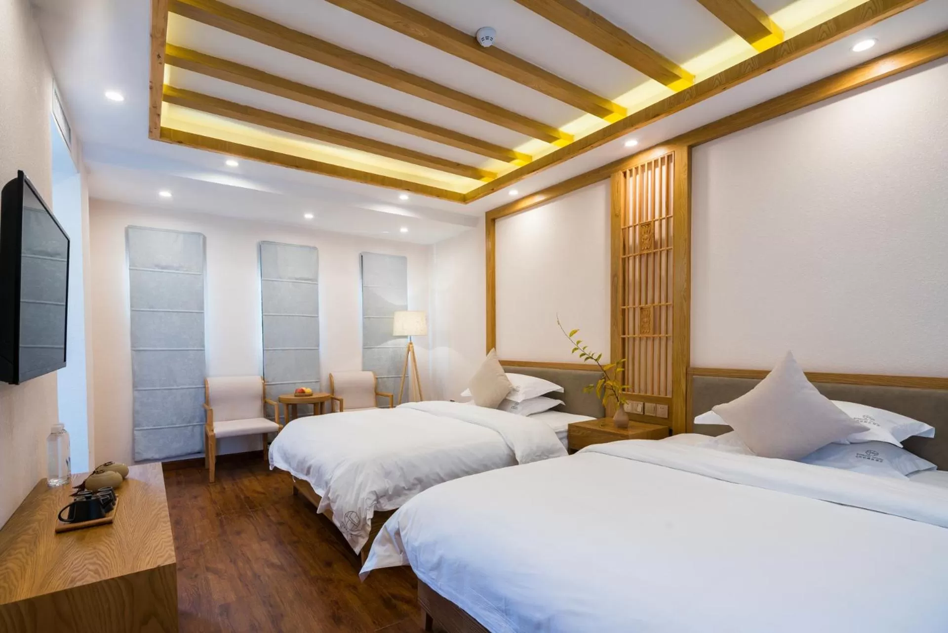 Bedroom, Bed in Lijiang Gemmer Hotel