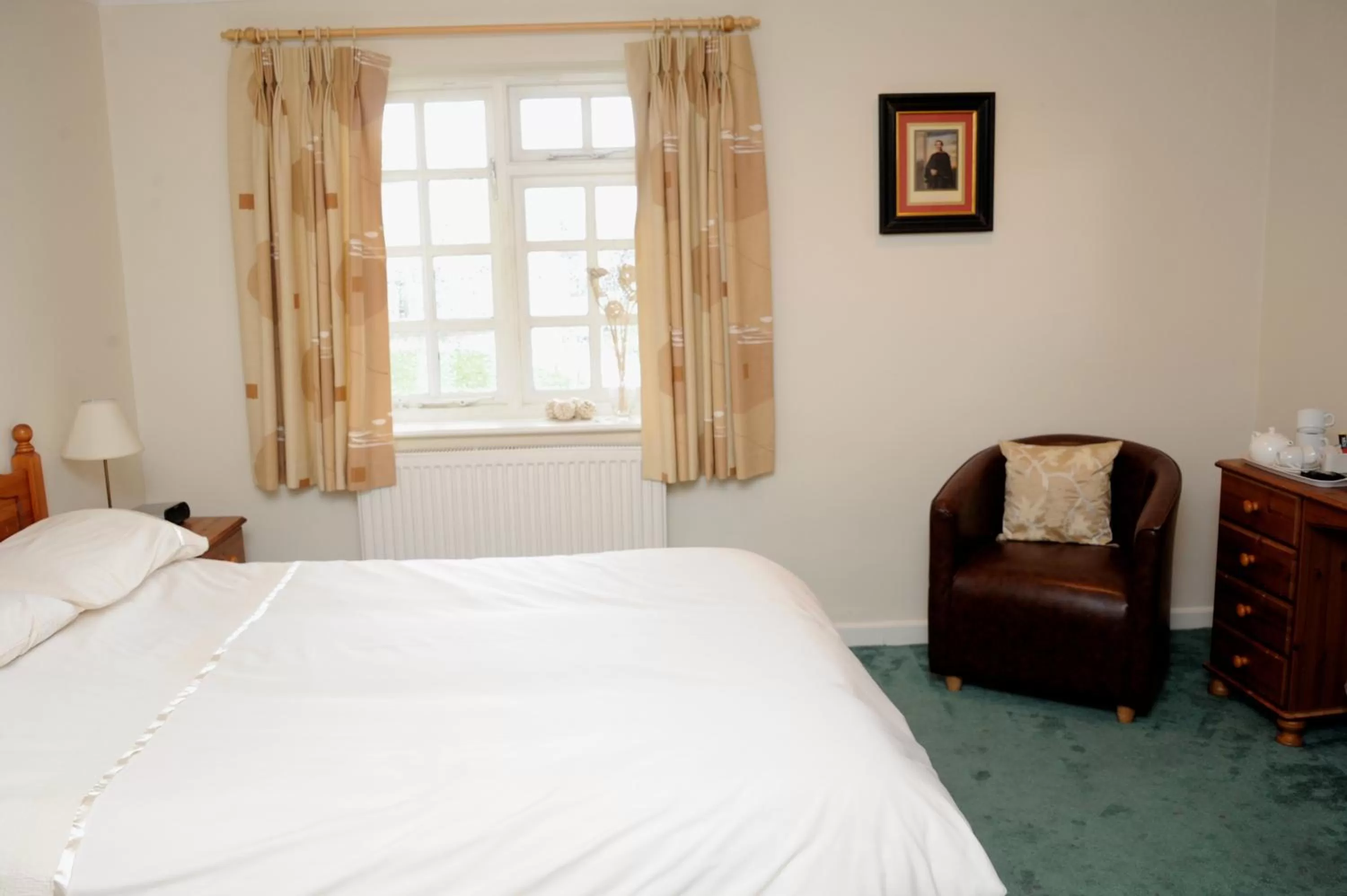 Day, Bed in The Potters Arms