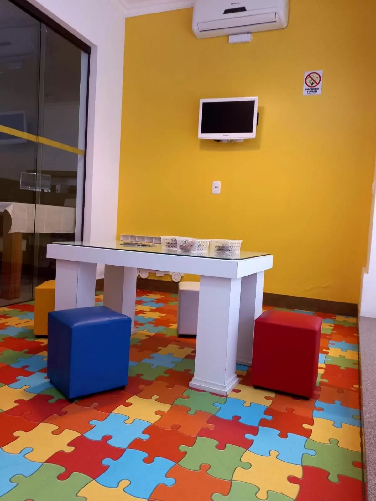 TV/Entertainment Center in La Torre Jaguarão