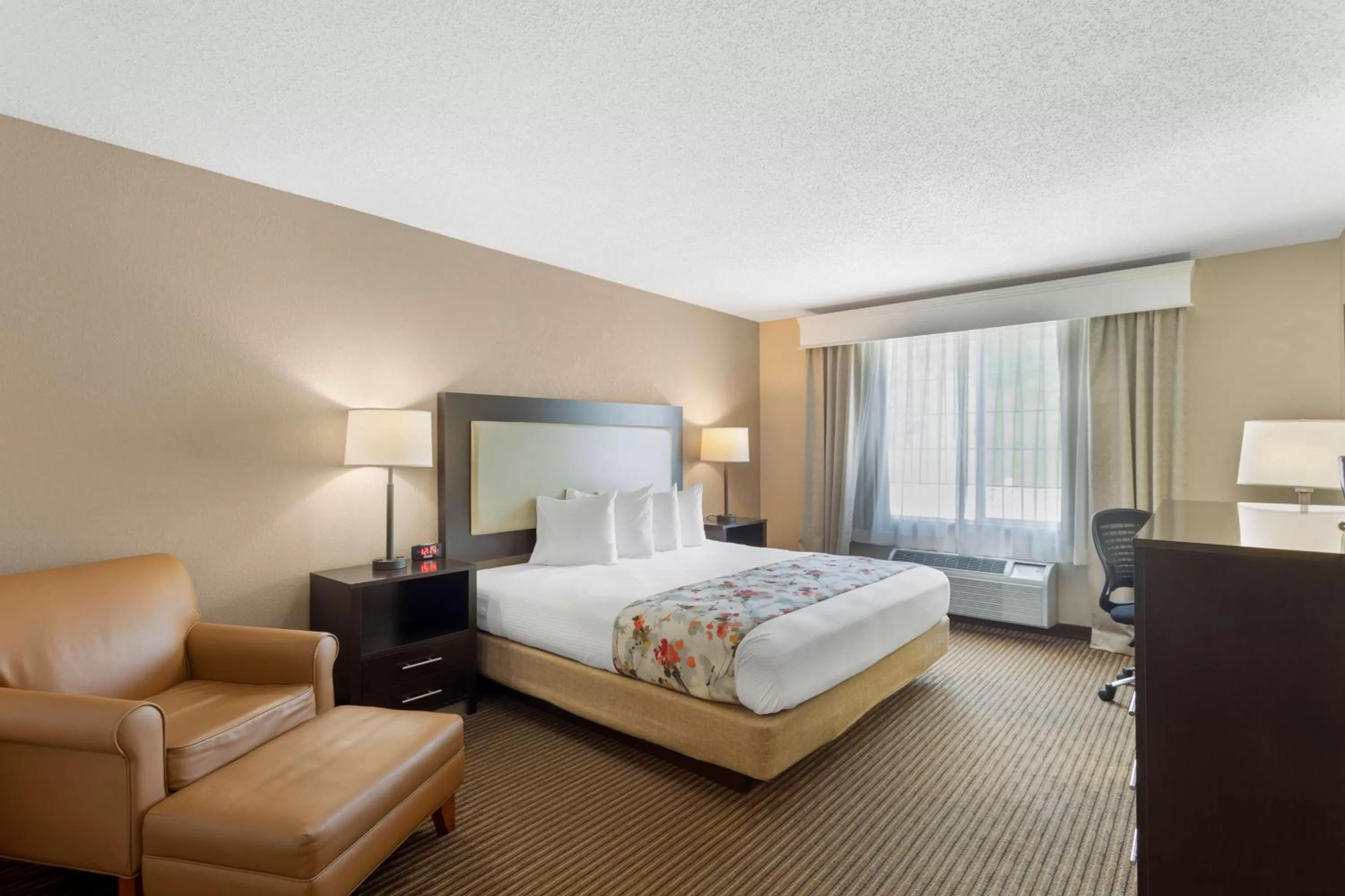 Bedroom, Bed in Best Western Lawrenceburg Inn