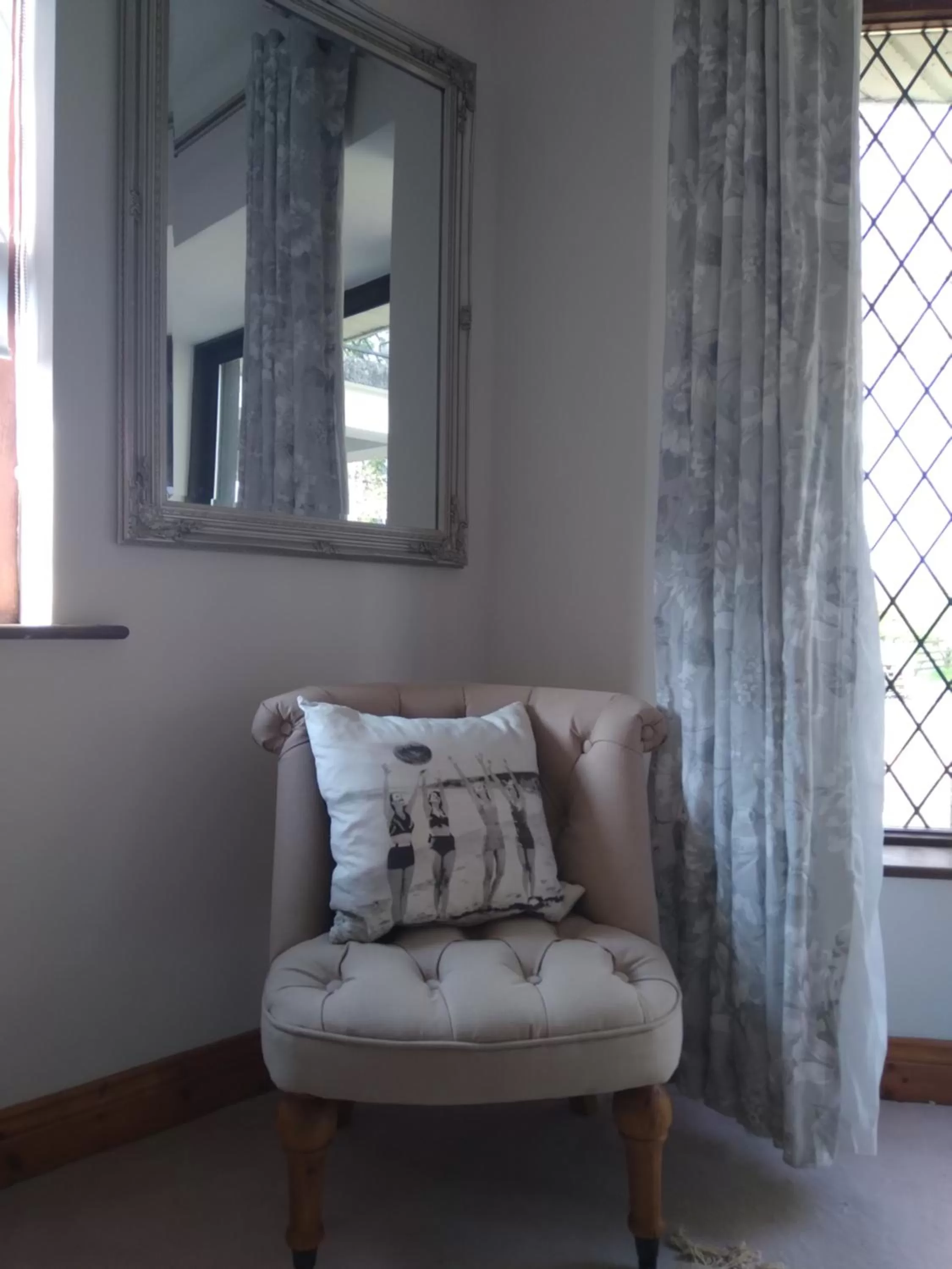 Seating Area in Dunroven Guest House