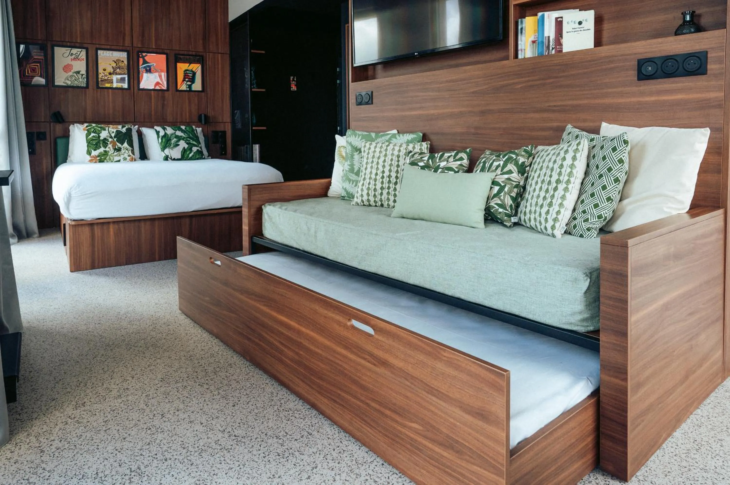 Bed in JOST Hôtel Bordeaux Centre Gare Saint Jean