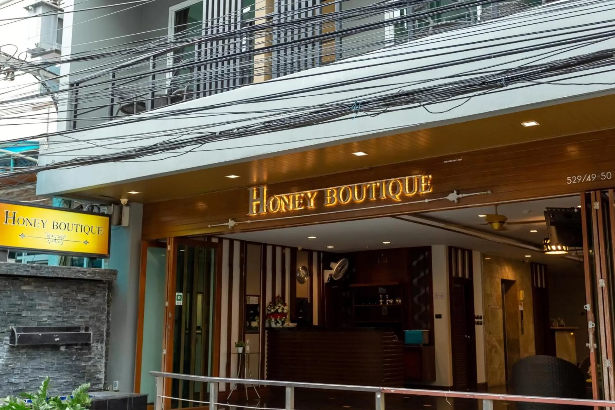 Facade/entrance in Honey Boutique Hotel