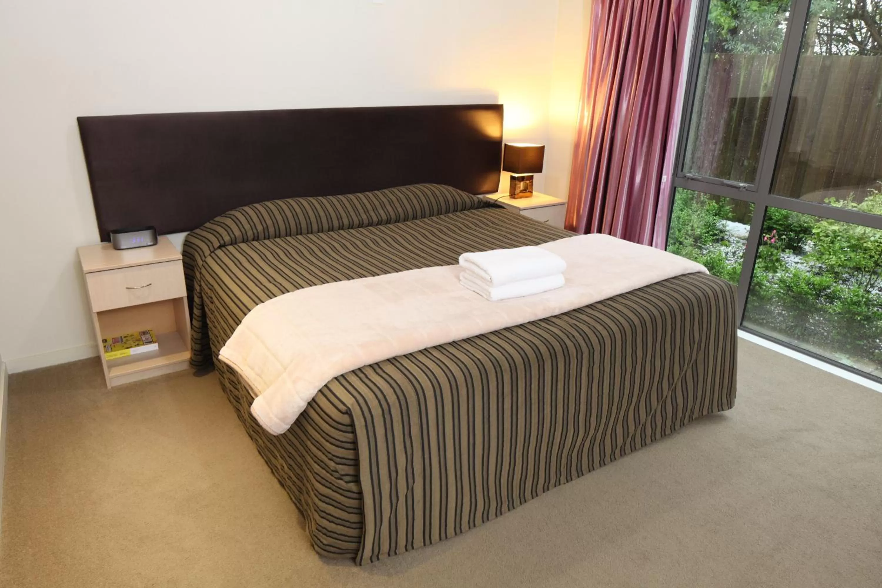 Bedroom, Bed in Alpha Motel with Spa-Bath