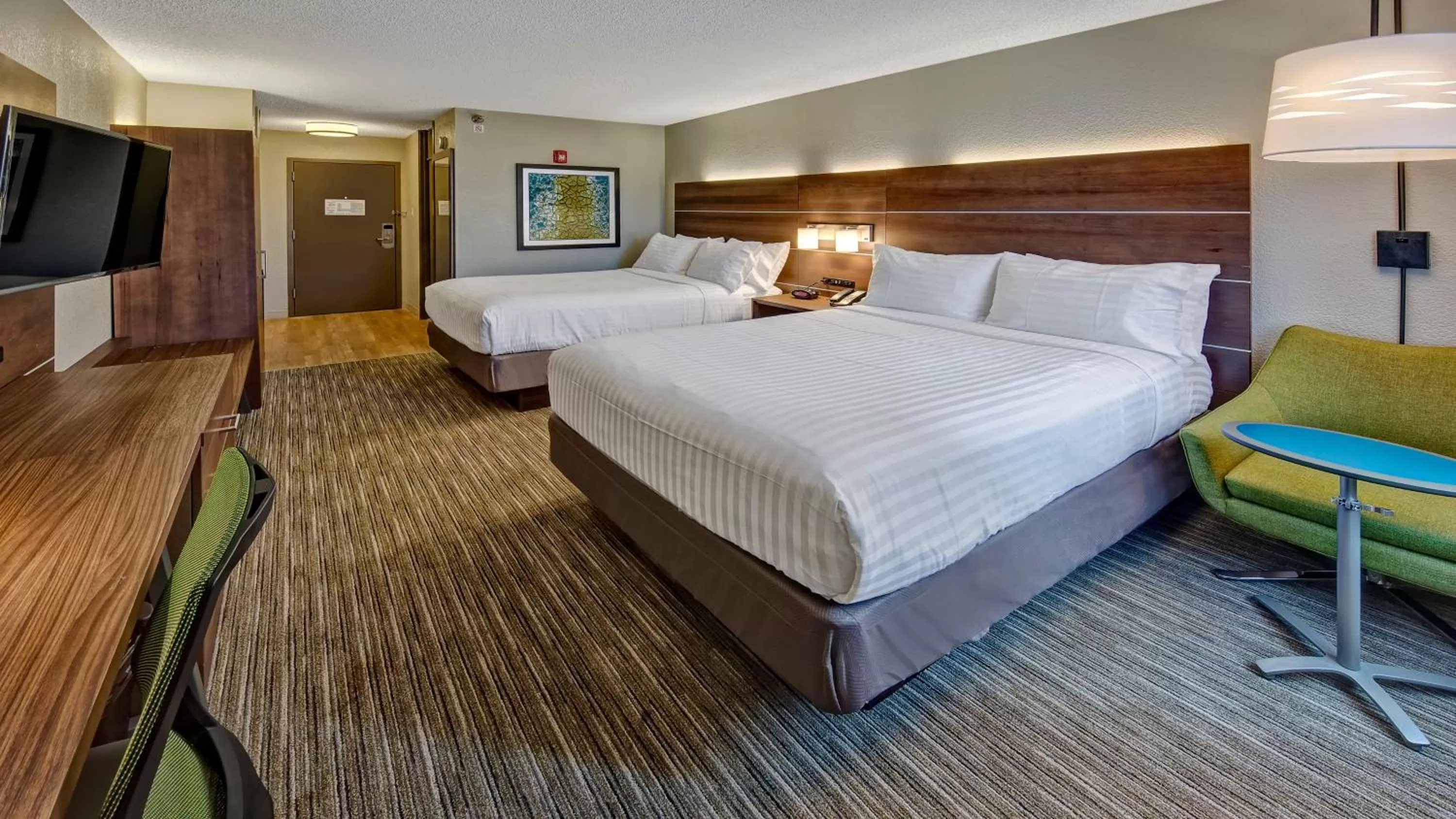 Photo of the whole room, Bed in Holiday Inn Express Louisville Airport Expo Center by IHG