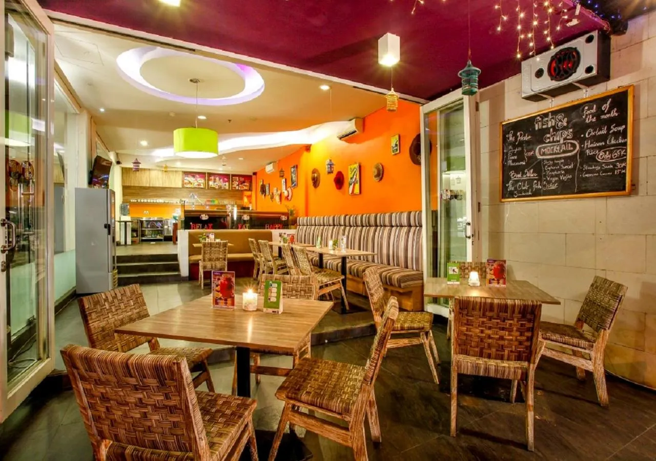 Restaurant/places to eat in Euphoria Hotel