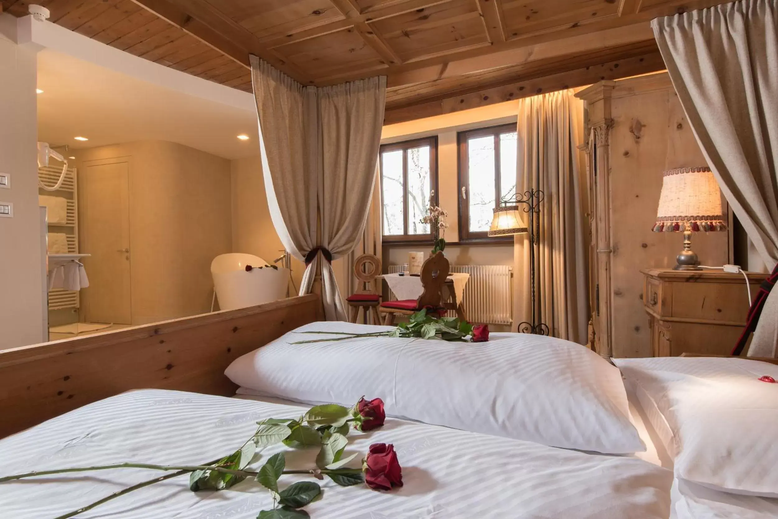 Honeymoon Suite in Hotel Ansitz Kematen ***S Honeymoon Suite in Hotel Ansitz Kematen ***S