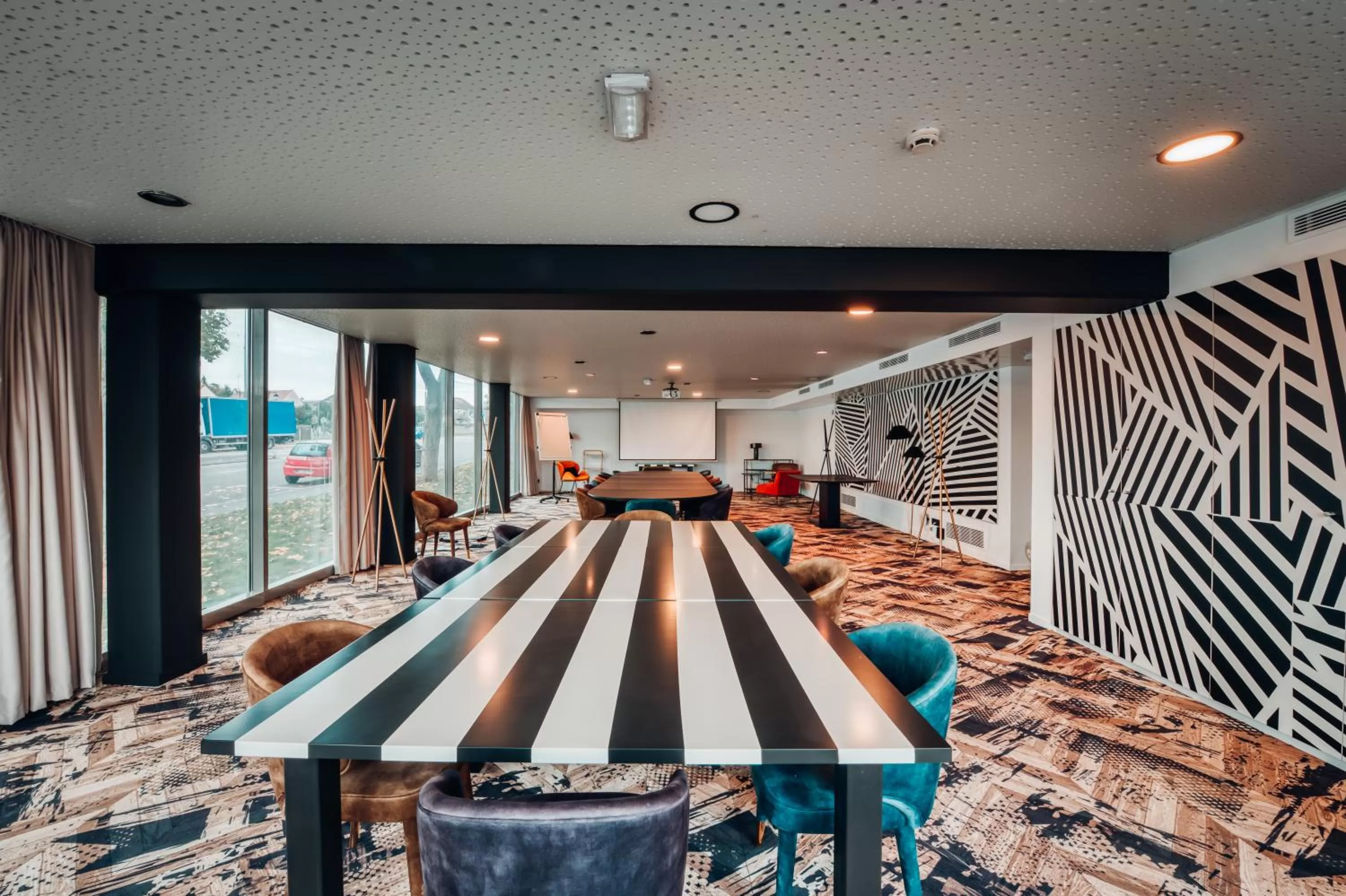 Meeting/conference room in COWOOL Cergy