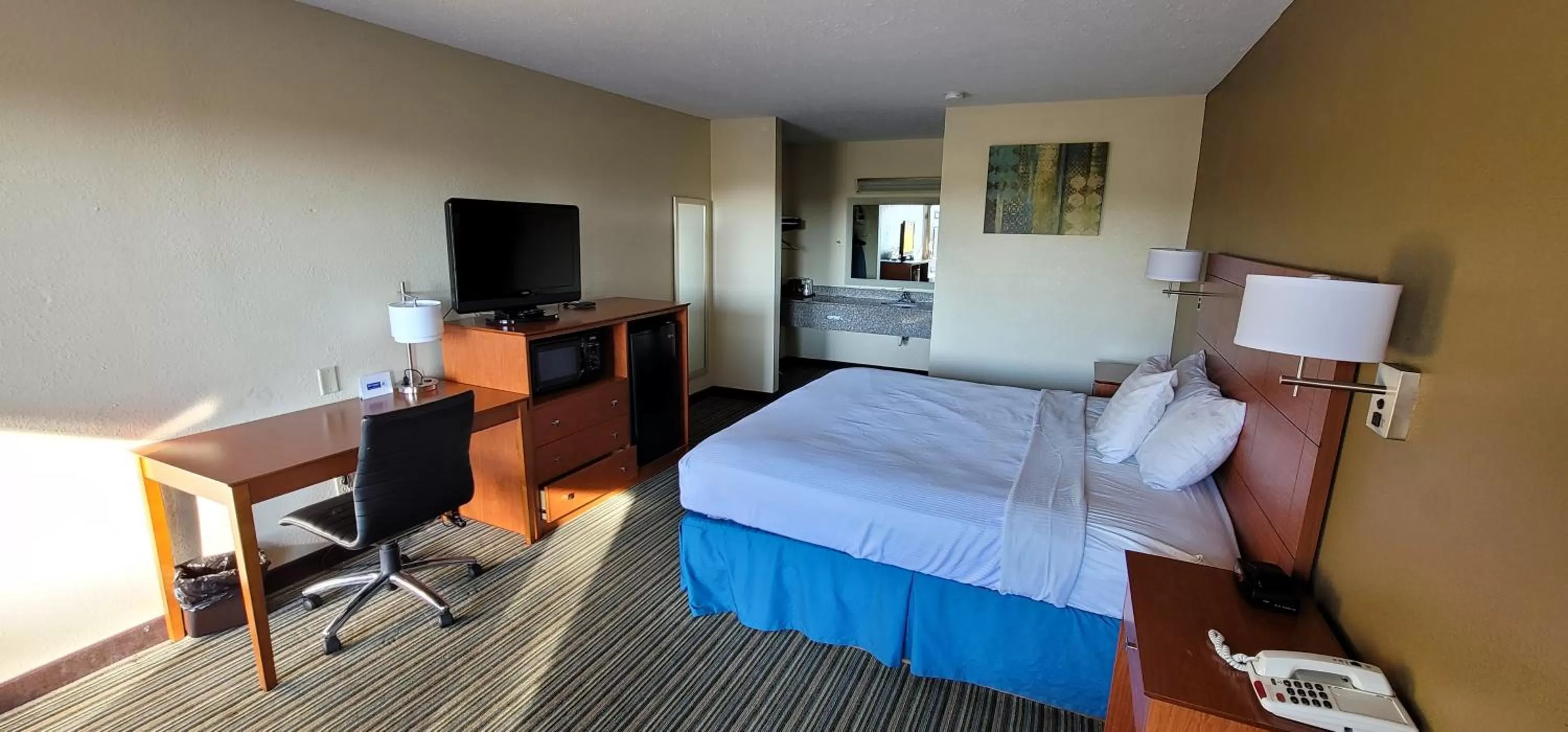 Bed in Quality Inn Ashburn