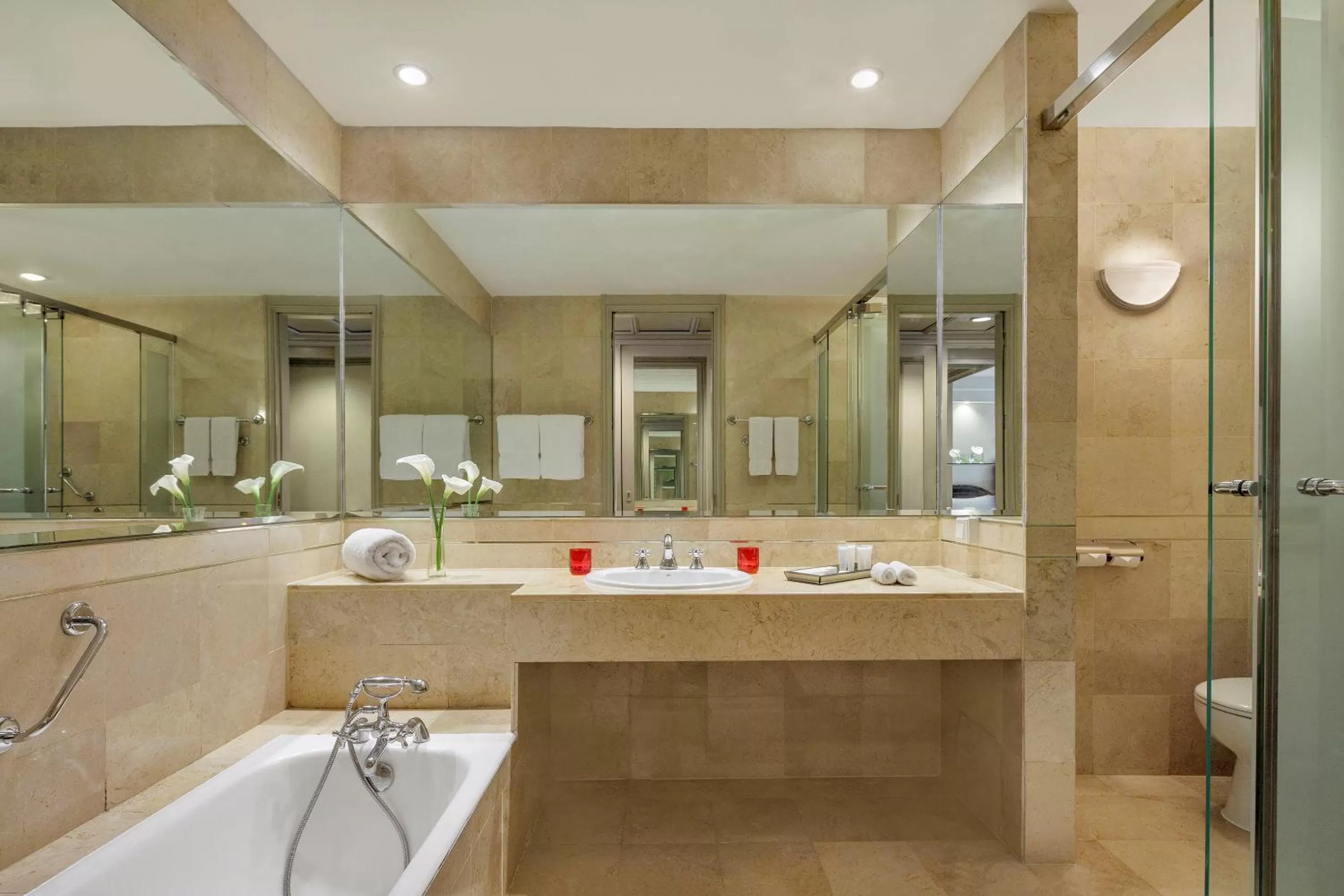 Shower in Gran Melia Jakarta