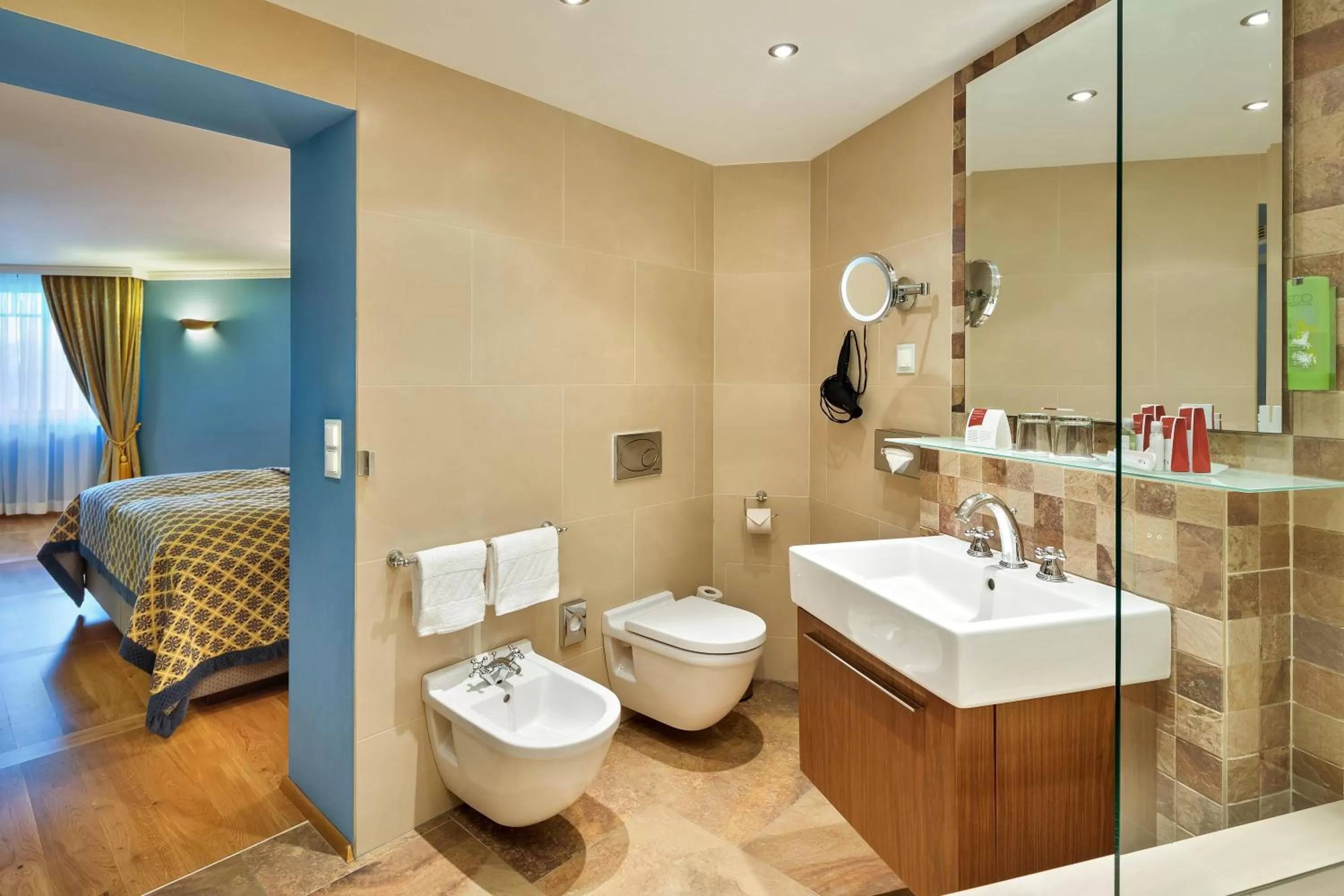 Toilet in Austria Trend Hotel Ananas Wien