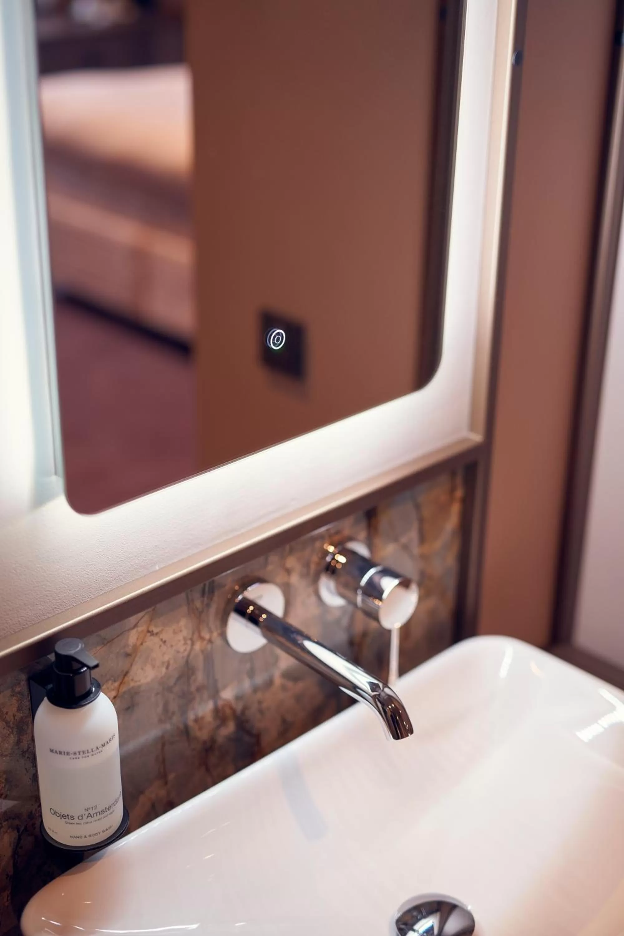 Bathroom in The Yard hotel Noordkade