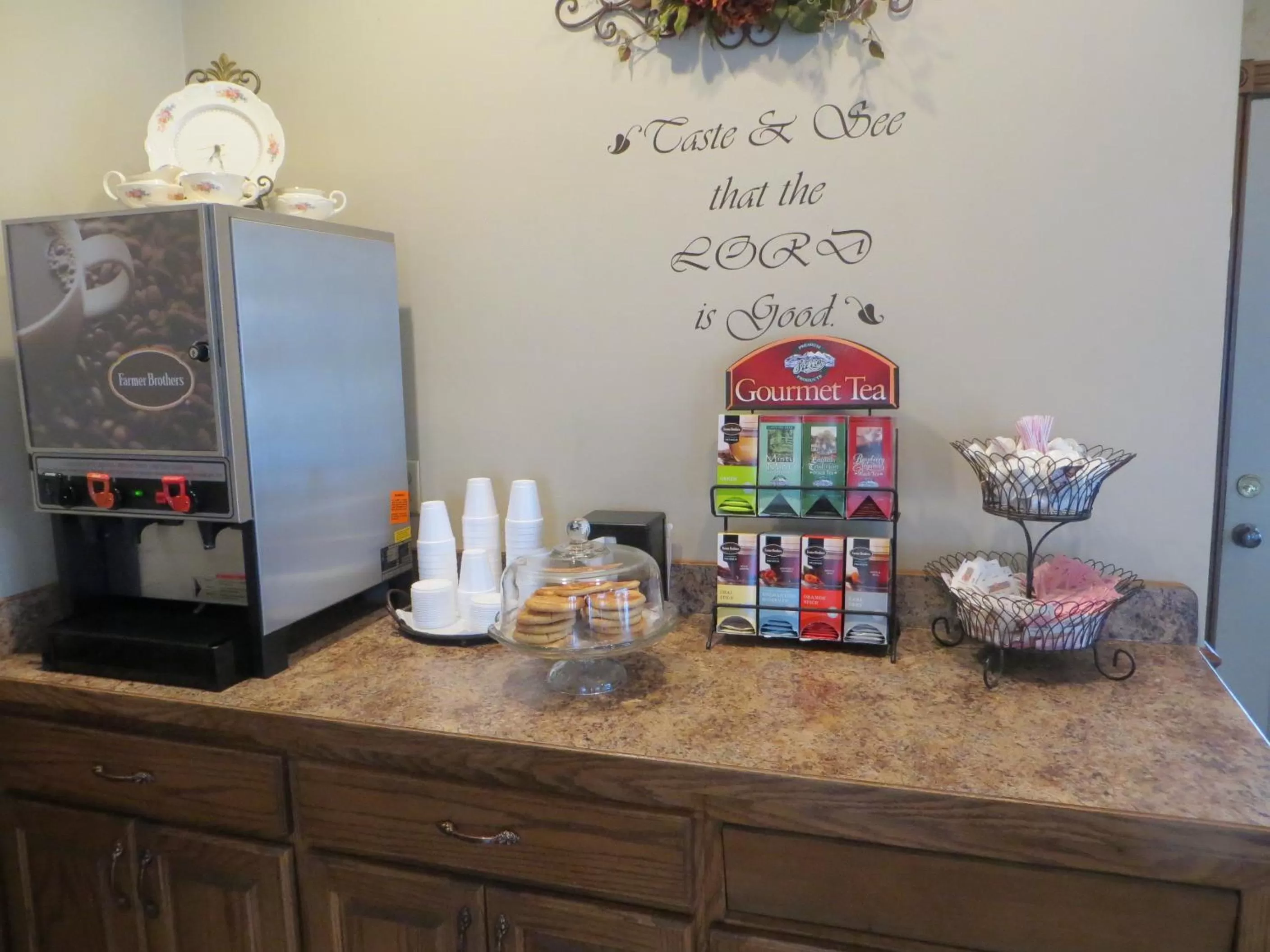 Lobby or reception in Honeysuckle Inn & Conference Center