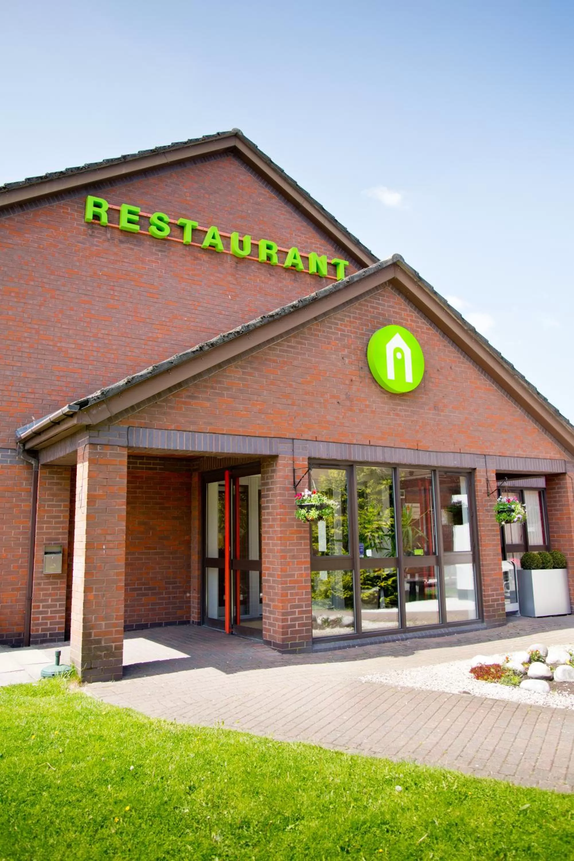 Facade/entrance in Campanile Manchester
